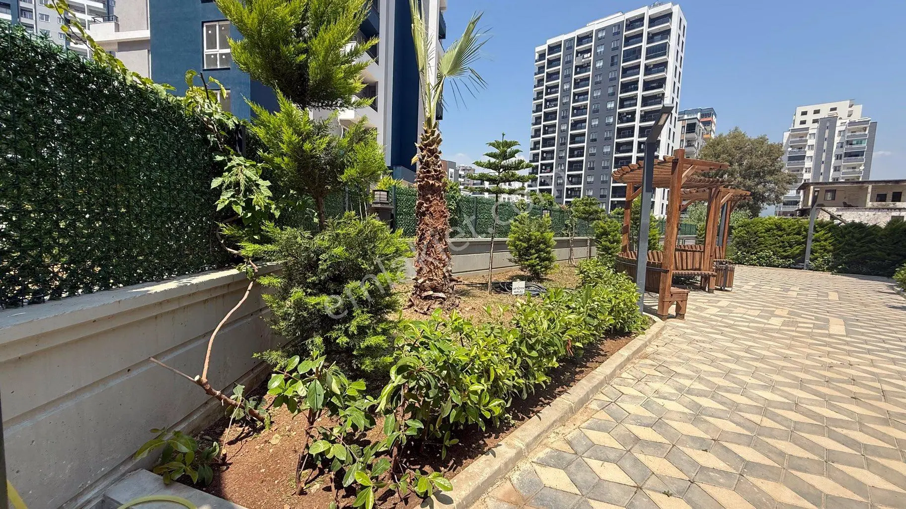 Mersin Arpaçta Denize 100 Mt Havuzlu Sitede Şık 1+1 Daire - Görsel 3