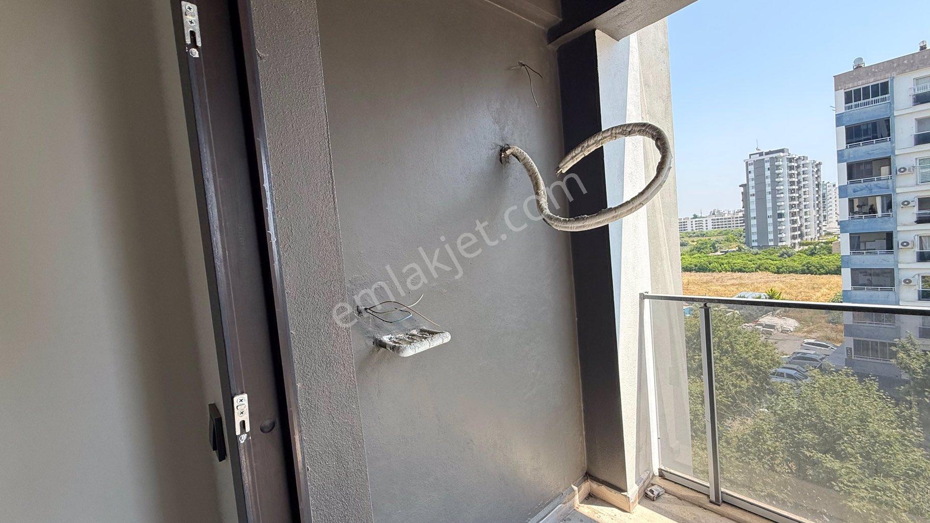 Mersin Arpaçta Denize 100 Mt Havuzlu Sitede Şık 1+1 Daire - Görsel 13