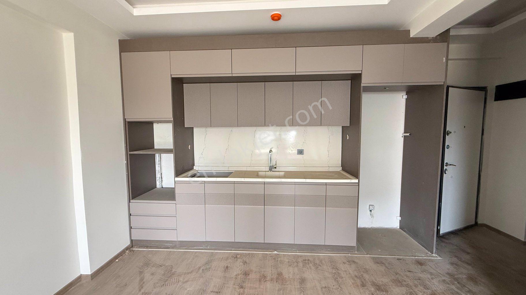 Mersin Arpaçta Denize 100 Mt Havuzlu Sitede Şık 1+1 Daire - Görsel 7
