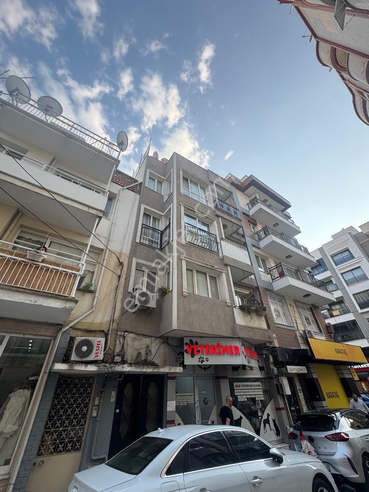Cumhuriyet Mahallesinde Satılık 2+1 Fırsat Daire Takasa Açık ! - Görsel 4
