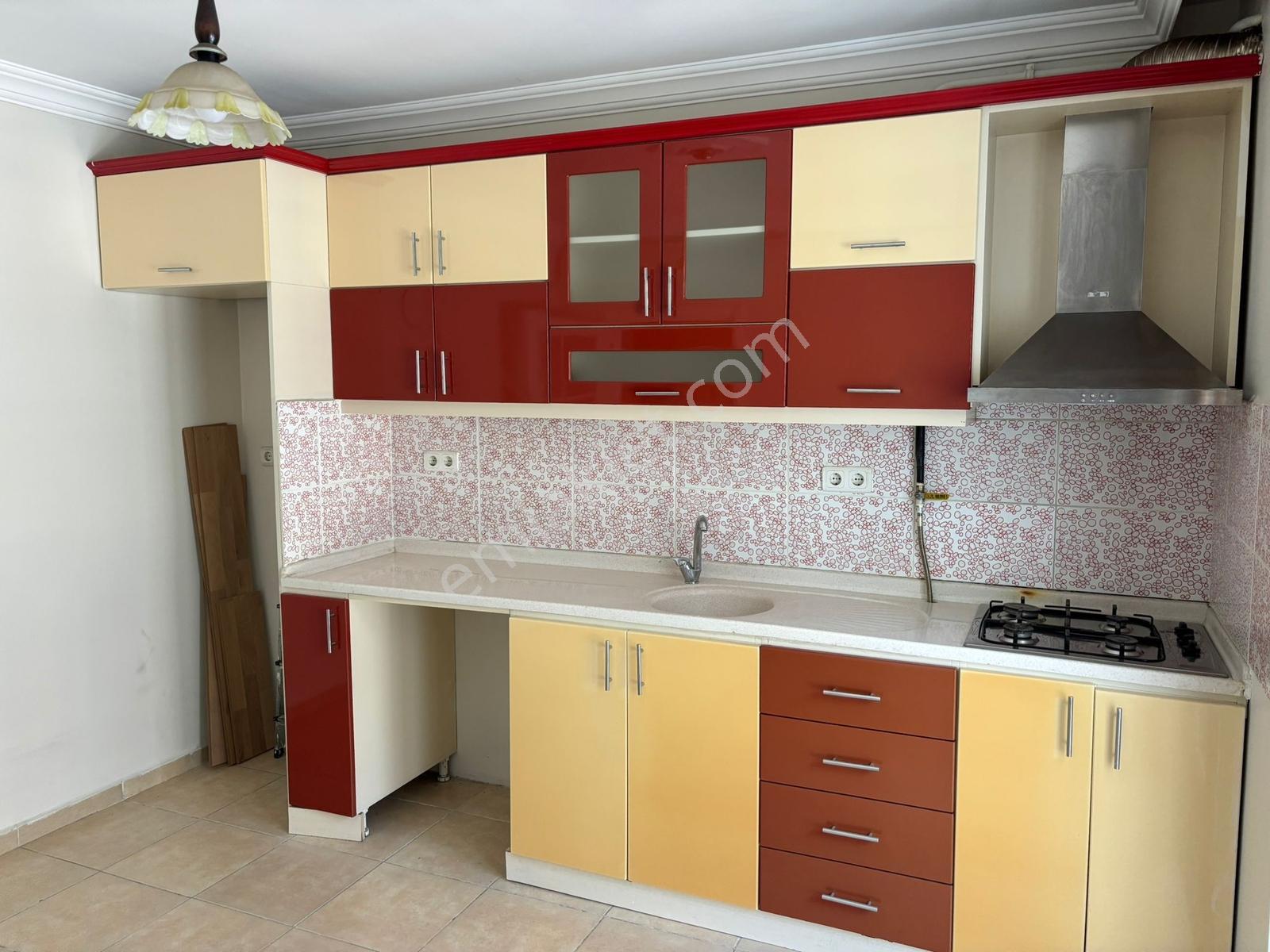 Gölcük Merkez Manzaralı Grniş 3+1 Teraslı Daire - Görsel 8