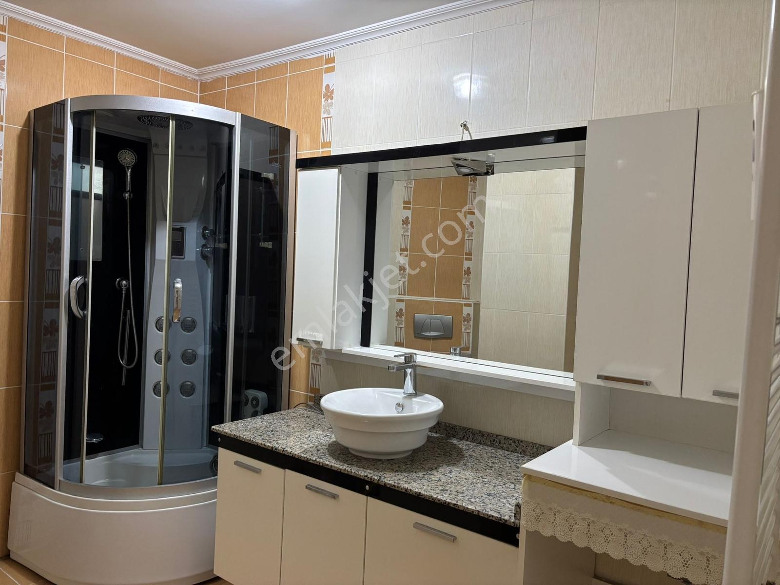 Gölcük Merkez Manzaralı Grniş 3+1 Teraslı Daire - Görsel 28