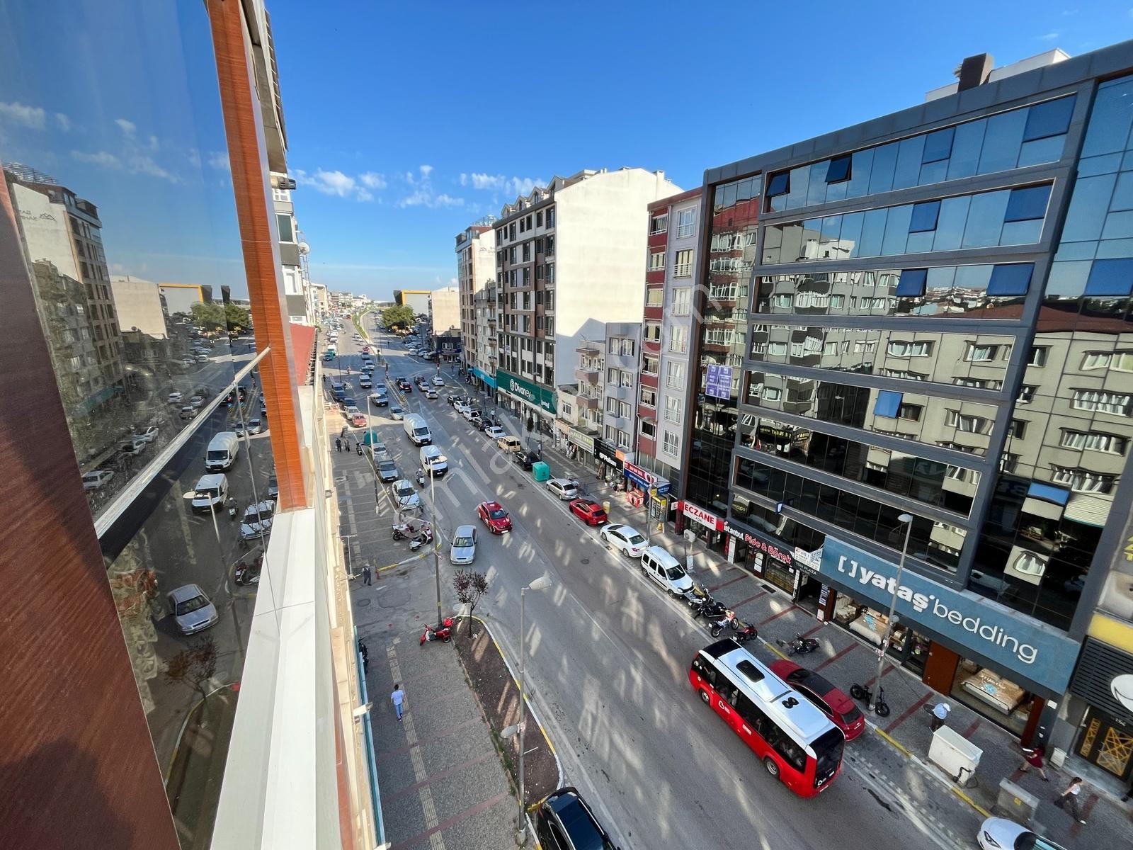 Sevinç'ten Atatürk Caddesinde Arakat Klima-asansörlü 1+1 Kiralık - Görsel 24