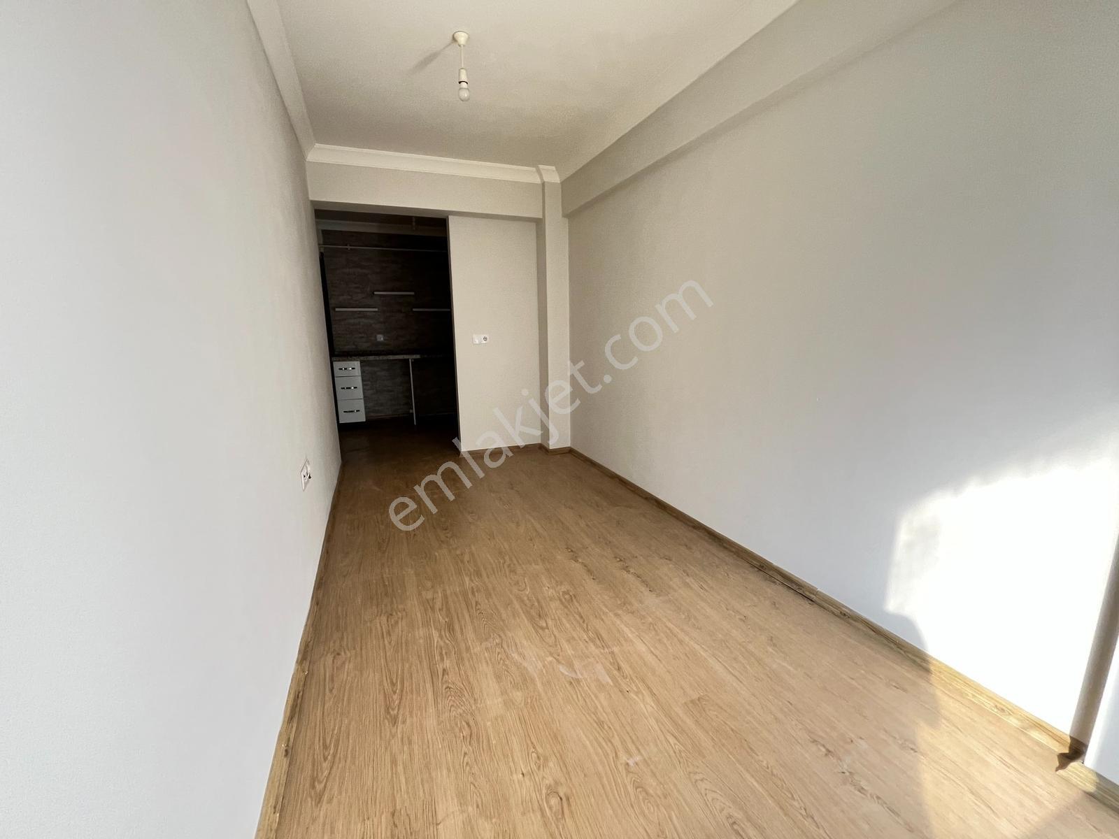 Sevinç'ten Atatürk Caddesinde Arakat Klima-asansörlü 1+1 Kiralık - Görsel 9