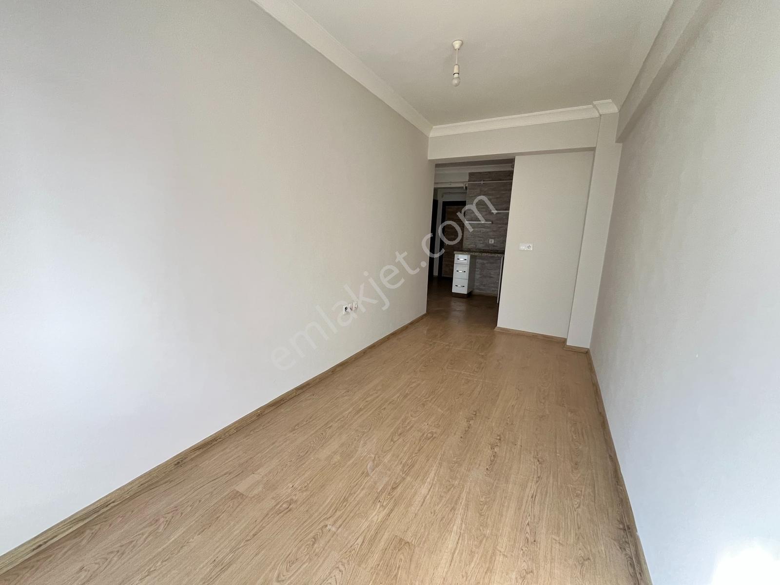 Sevinç'ten Atatürk Caddesinde Arakat Klima-asansörlü 1+1 Kiralık - Görsel 8