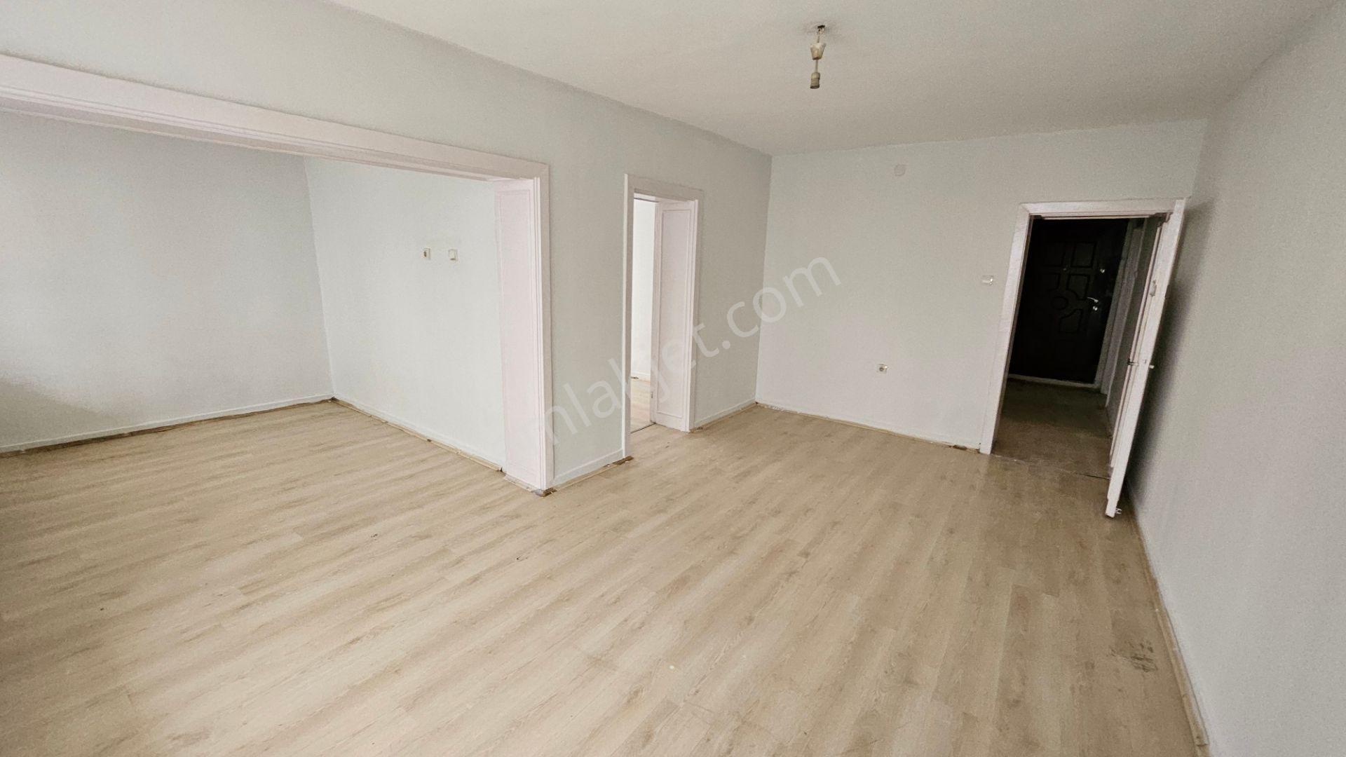 Abidin Paşada 3+1 Kot-1 De Kiralık Bahçe Katı Daire - Görsel 2