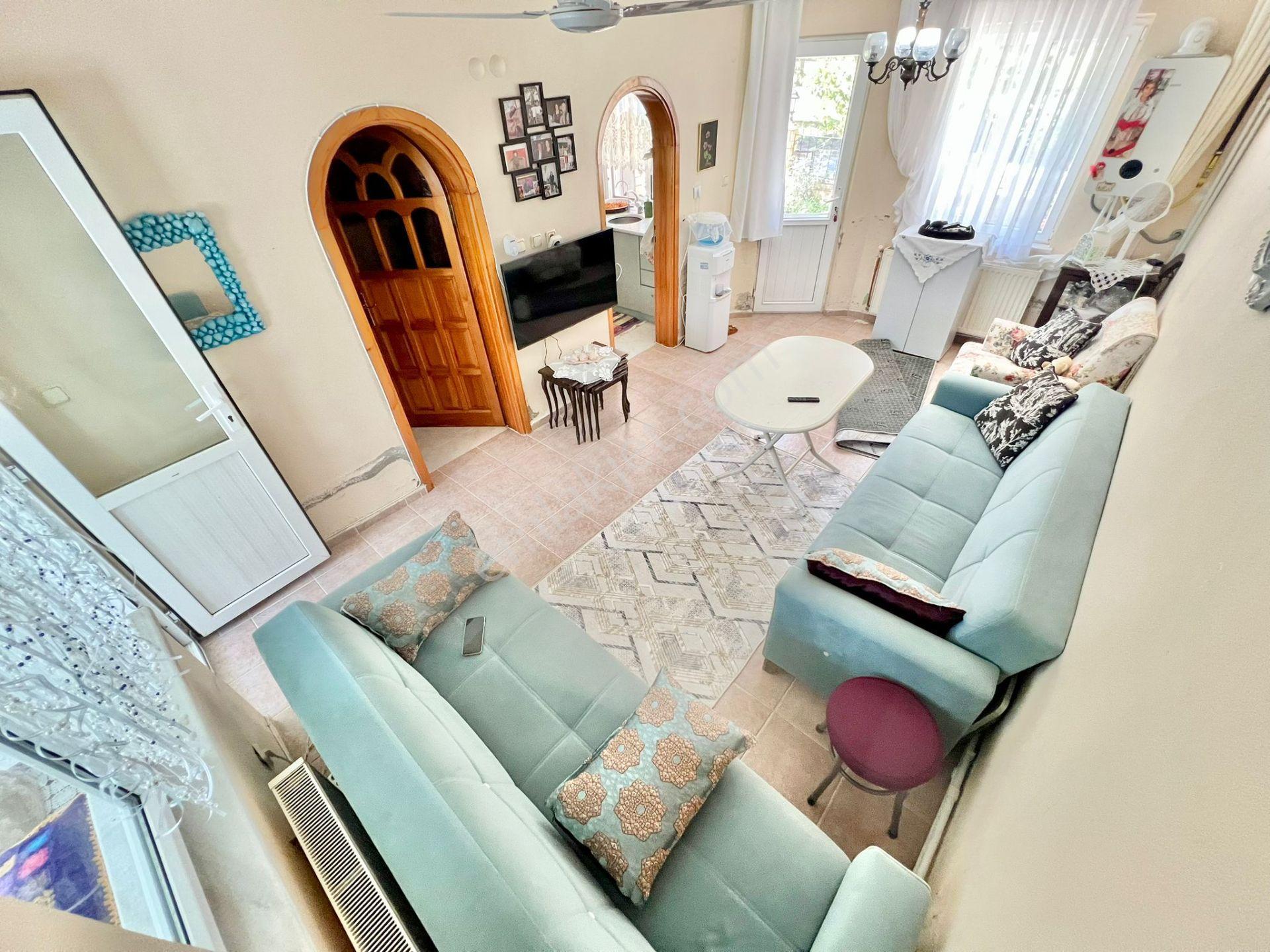 ꧁akçay Ay Emlak'tan꧂burhaniye'de Kendine Ait Havuzlu Geniş Bahçeli Satılık 3+1 Müstakil Villa - Görsel 9