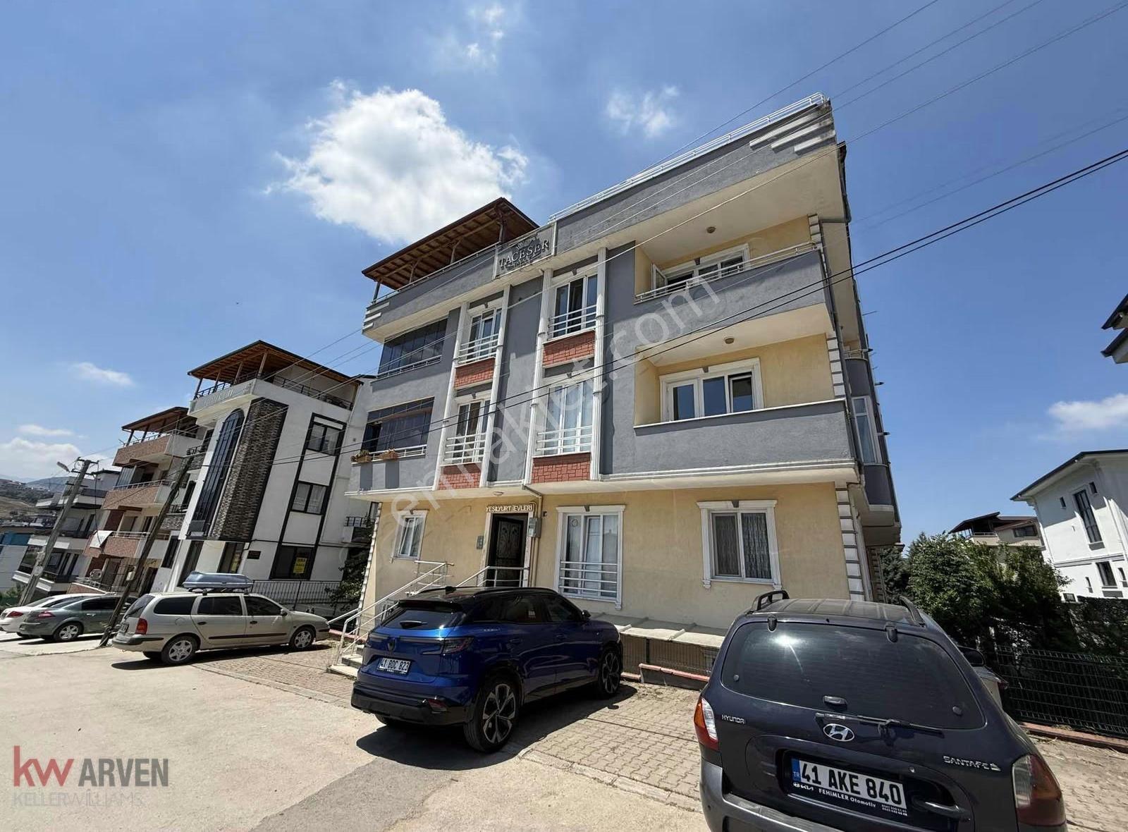 Başiskele Yeşilyurt Mah. Kiralık Çatı Dubleks 3+1 Daire