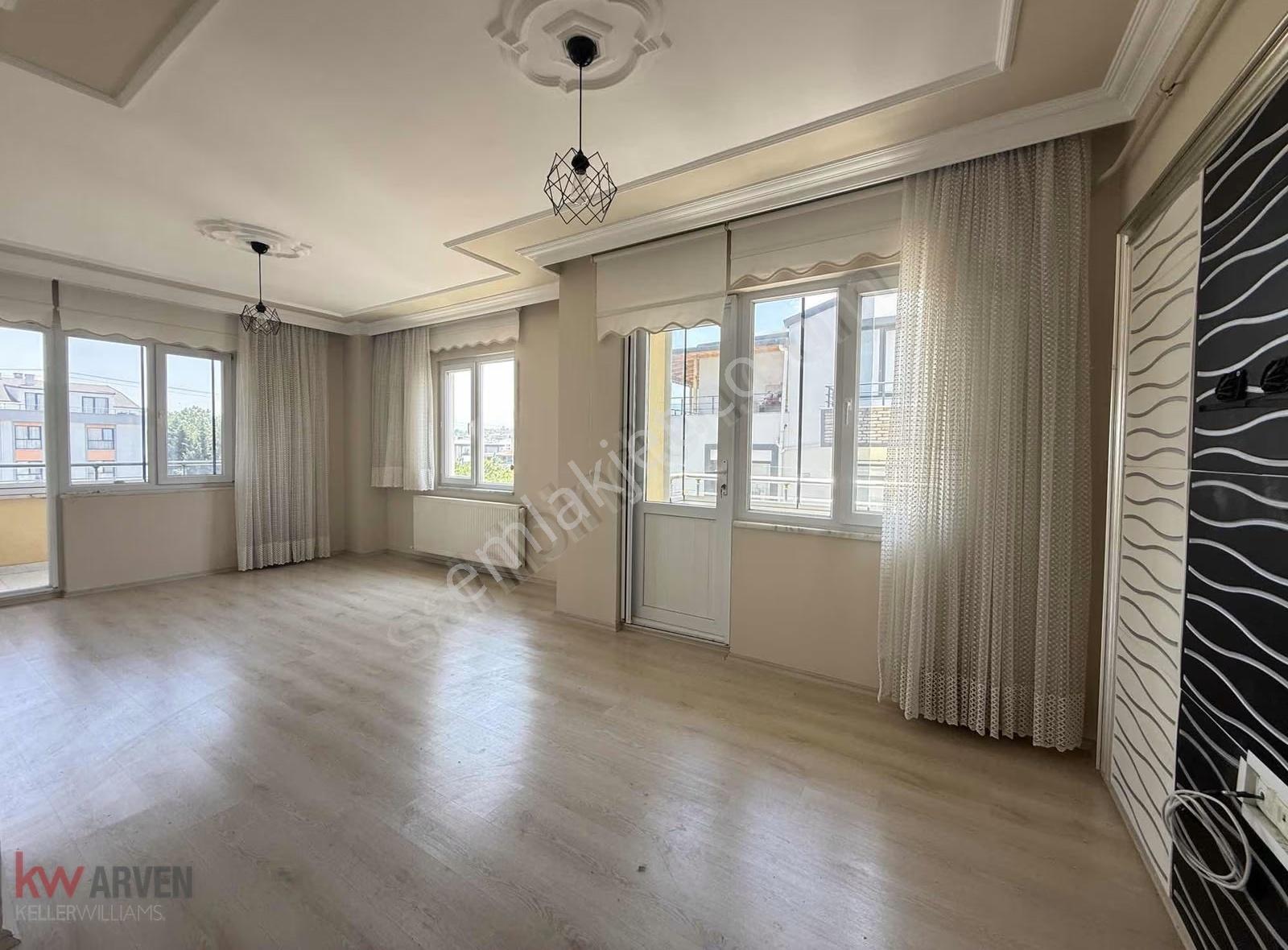 Başiskele Yeşilyurt Mah. Kiralık Çatı Dubleks 3+1 Daire - Görsel 25