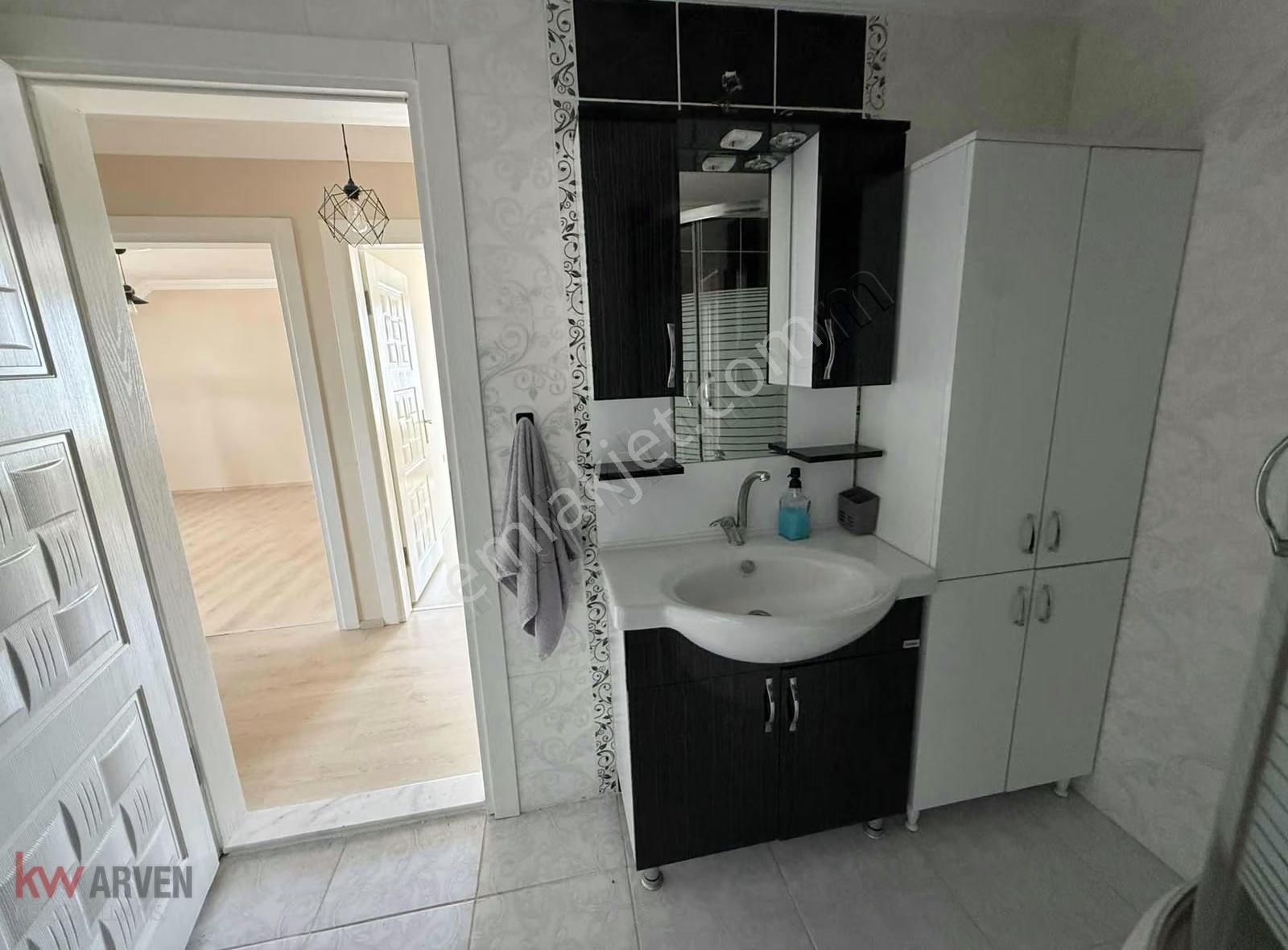 Başiskele Yeşilyurt Mah. Kiralık Çatı Dubleks 3+1 Daire - Görsel 7