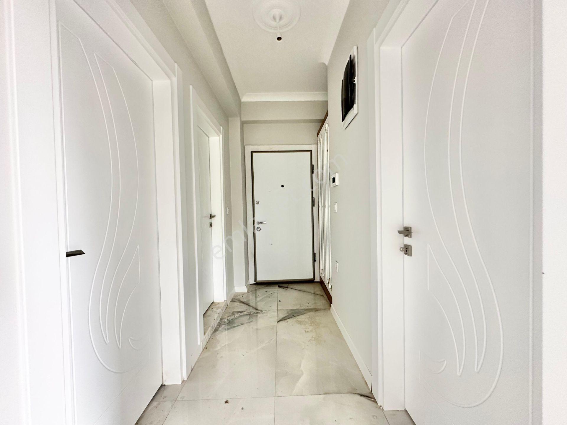 ꧁ay Emlaktan꧂küçükkuyu Mıhlı'da Lüks Butik Sitede Denize 300 M Bahçe Kullanımlı Satılık 2+1 Daire - Görsel 18