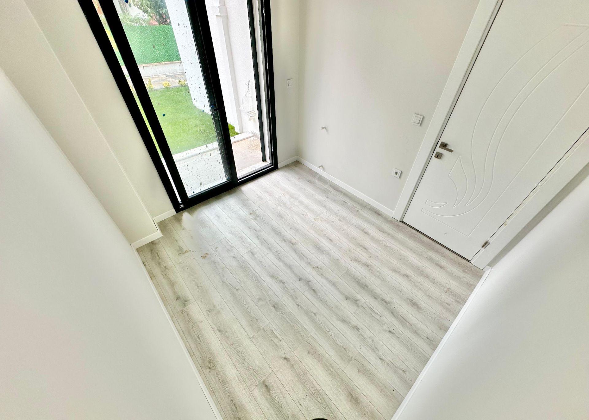 ꧁ay Emlaktan꧂küçükkuyu Mıhlı'da Lüks Butik Sitede Denize 300 M Bahçe Kullanımlı Satılık 2+1 Daire - Görsel 19