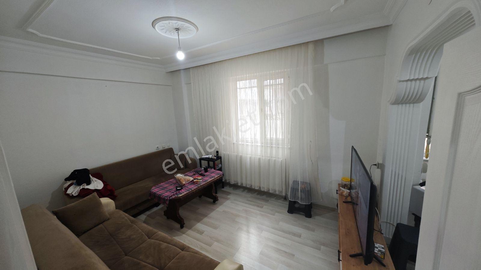 Kapaklı Merkezde 2+1 İskanlı Geniş Ve Kullanışlı Daire Acil