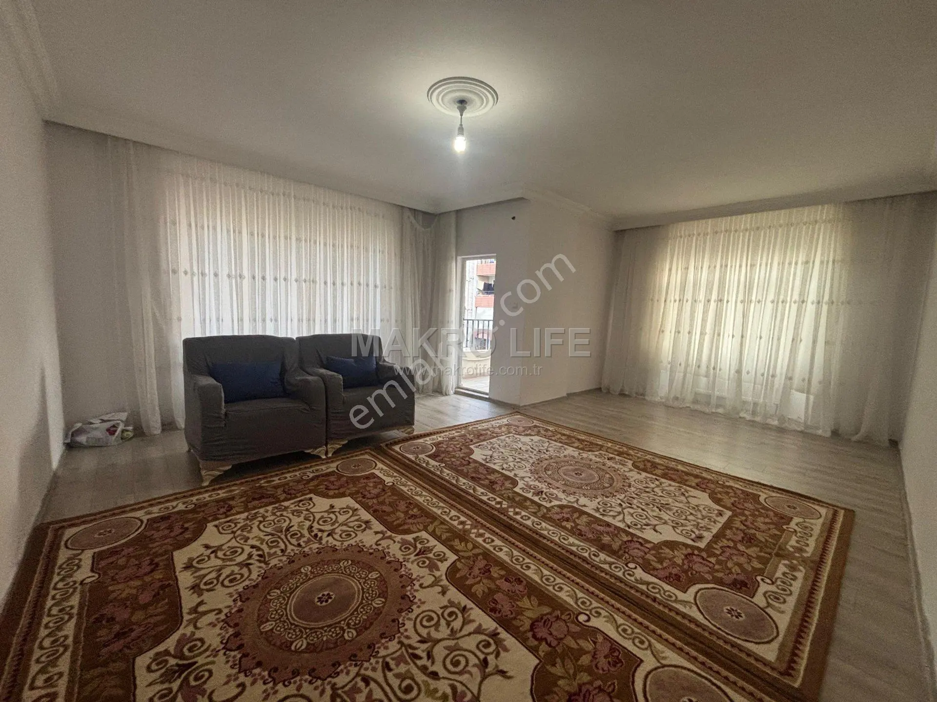 Huzurevleri Ana Cadde Üzeri 3+1 Satılık Daire
