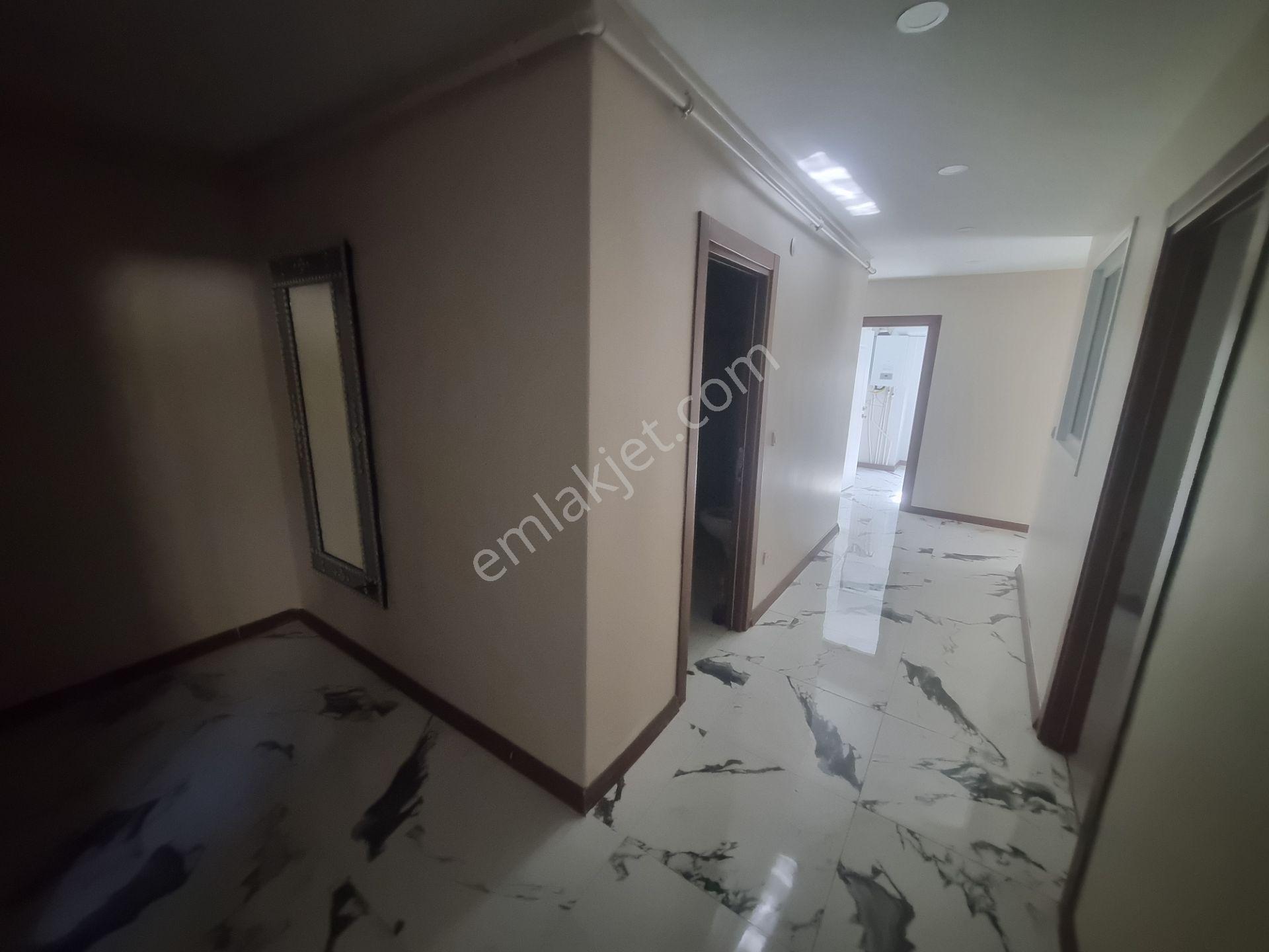 Fatih Mahallesinde Deniz Manzaralı 3+1 Satılık Daire Bahçe Katı - Görsel 23