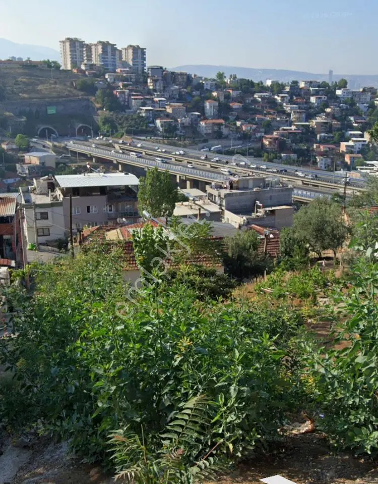 Müstakil Tapulu 144 M² Satılık Arsa | Bayraklı Onur Mahallesi’nde Değerli Yatırım Fırsatı - Görsel 2