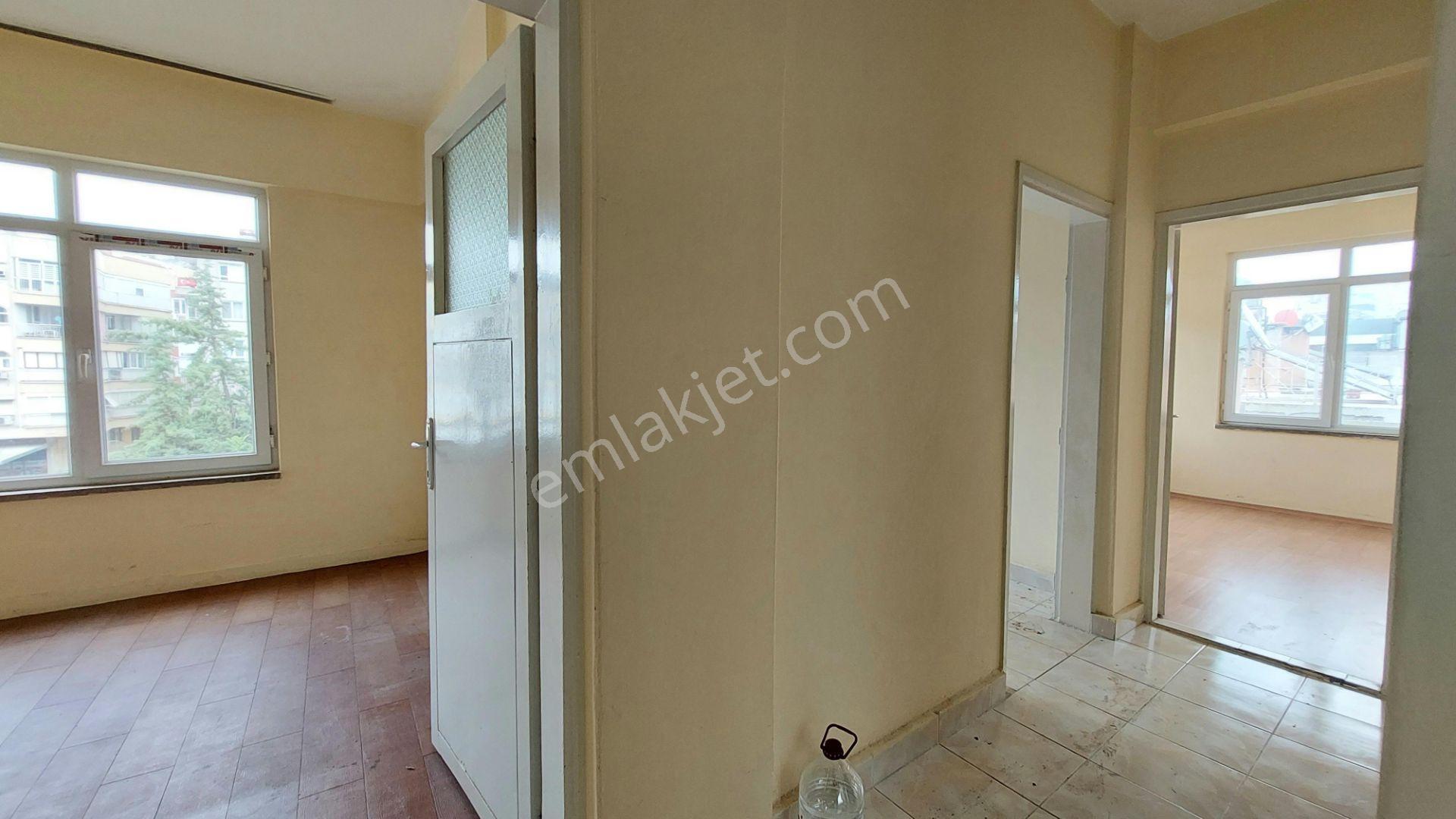 Antalya Muratpaşa Sinan Mahallesi 3. Katta 3+1 Kiralık Daire - Görsel 3