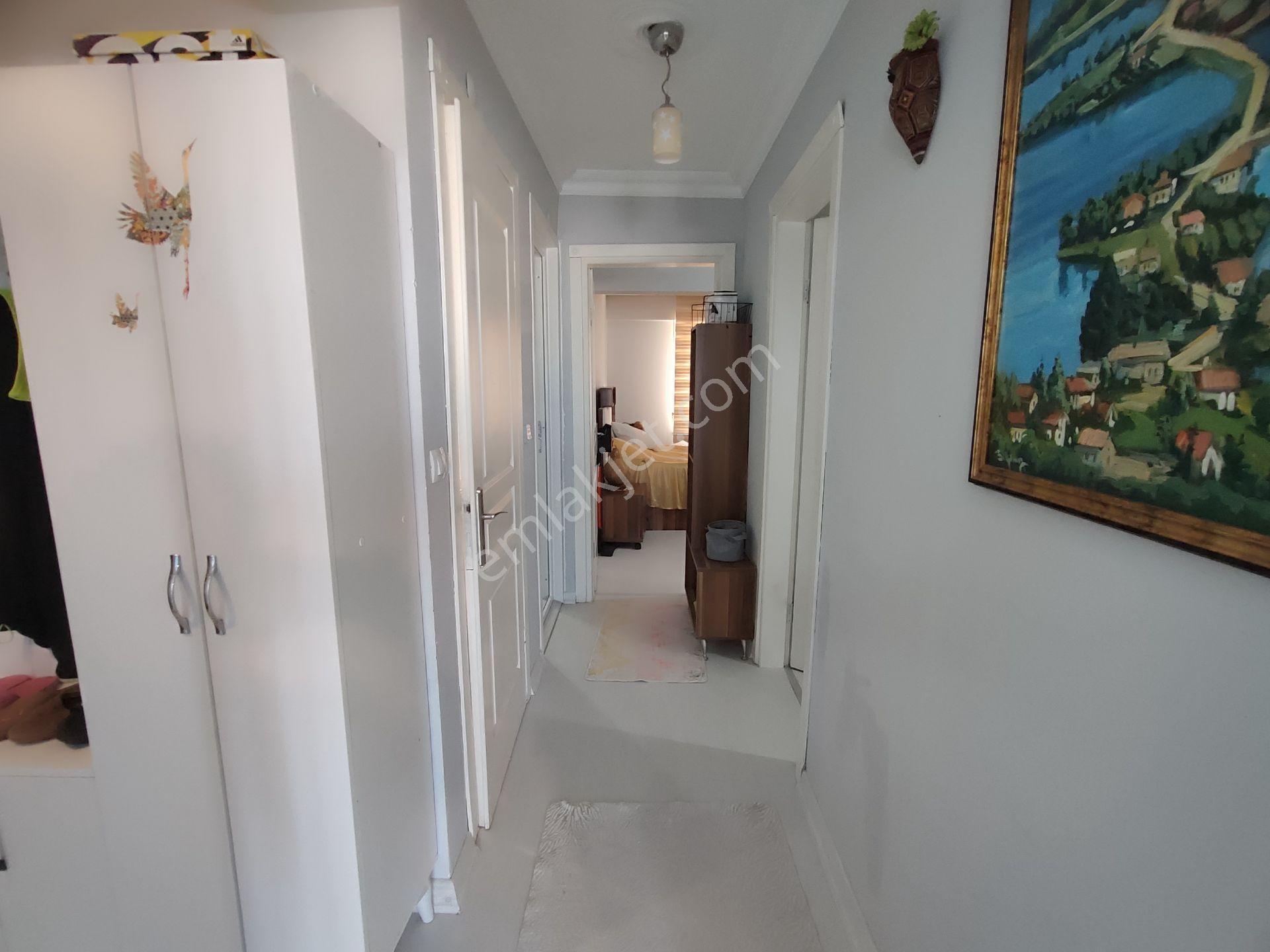 Kardeşten Edremit Atatürk Mah.'nde Doğalgazlı Ayrı Mutfakl Ara Kat Geniş Masrafsız 2+1 Eşyalı Daire - Görsel 26