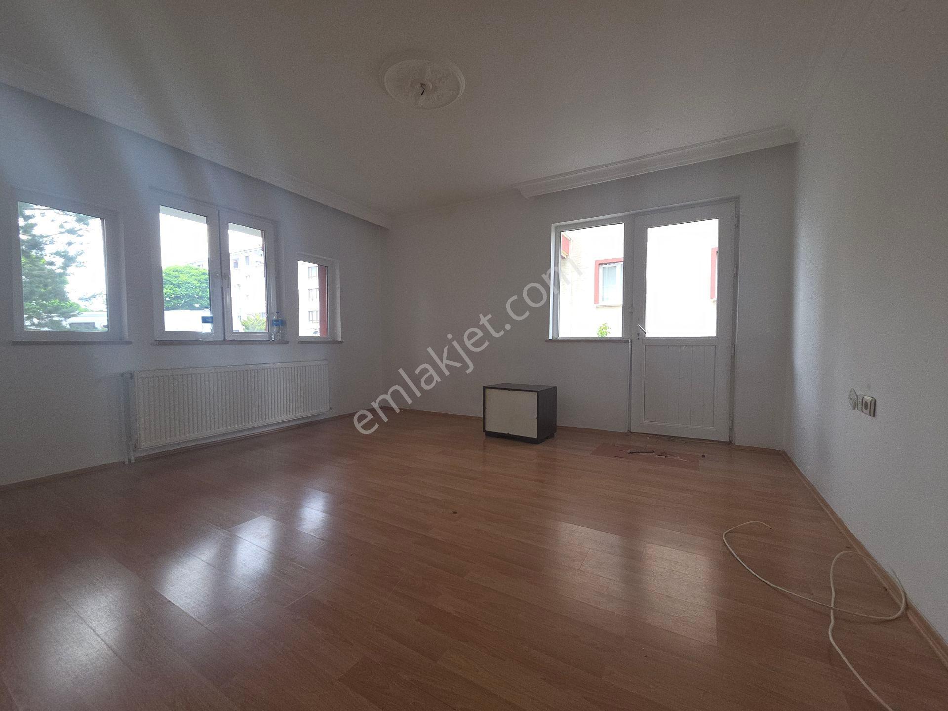 Ankara Keçiören Atapark Ta 2+1 Asansörlü 1. Kat Yol Cephe Kiralık Daire