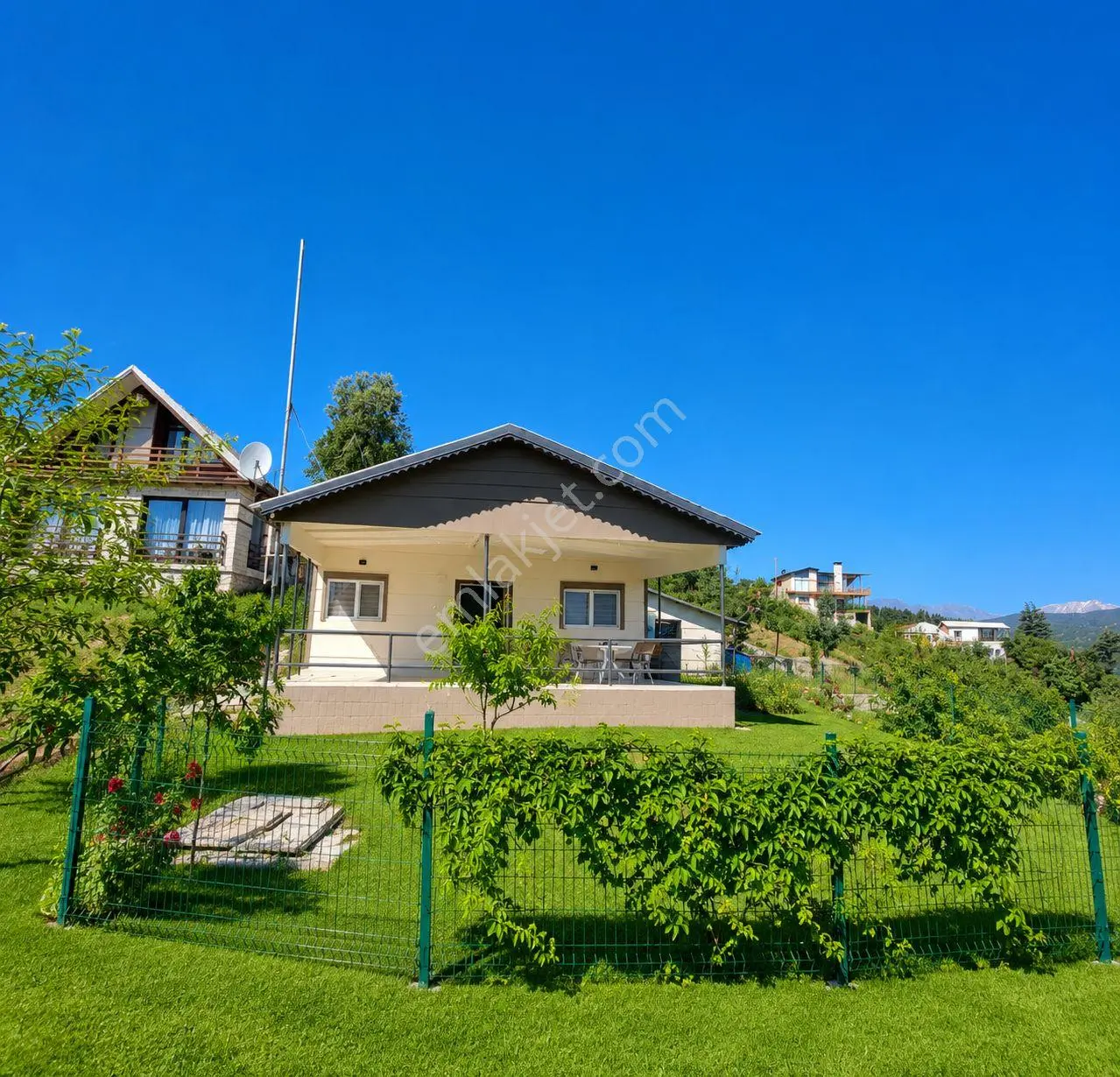 Konyaaltı Hisarçandır'da İçinde Yapı Kayıtlı Ev Eşyalı Evi İle Birlikte 395 M2 Villa Arsası