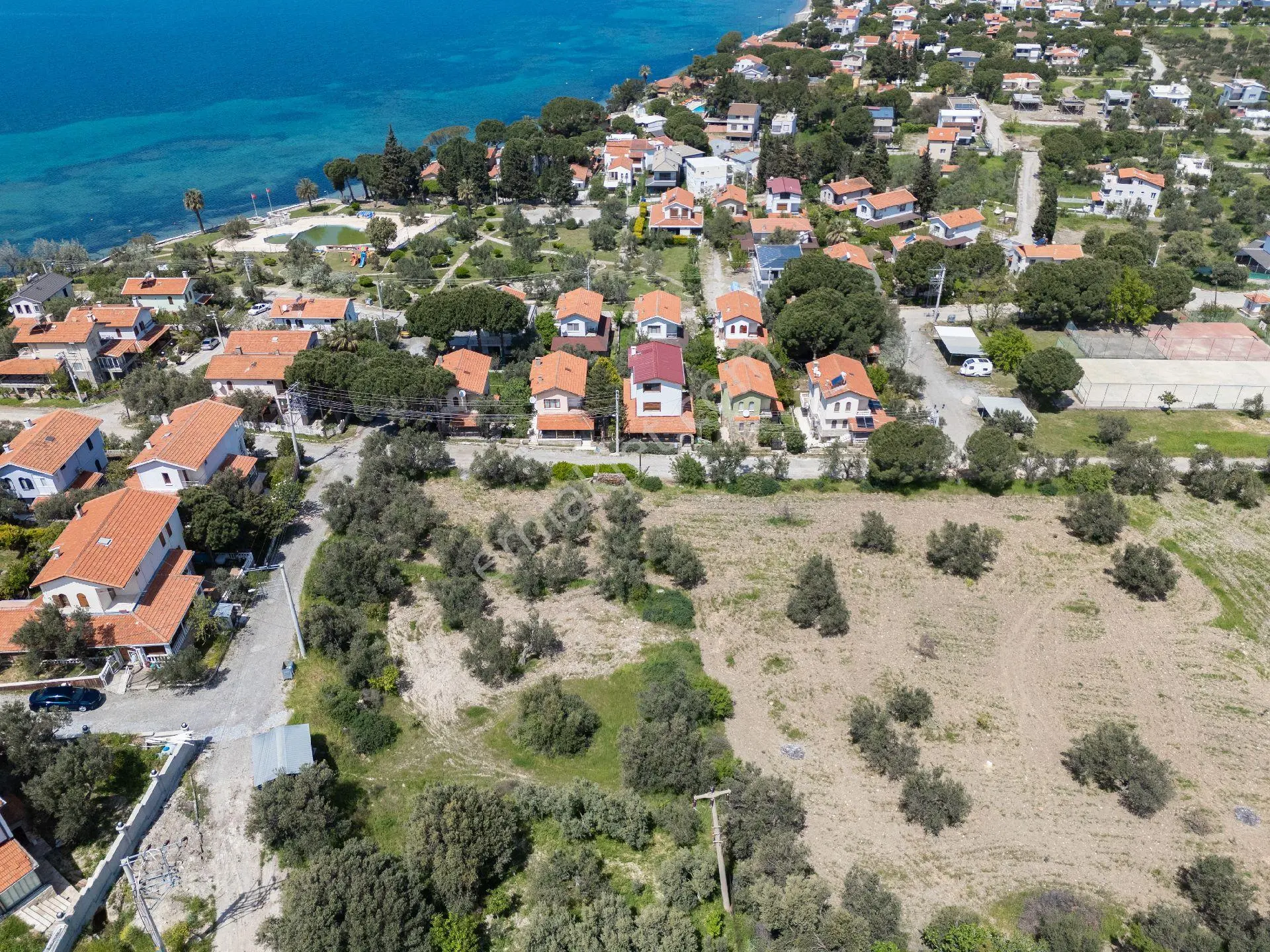 Aliağa Şakran Sayfiye Mah. Denşz Manzaralı Sahile Yakın 355m - Görsel 28