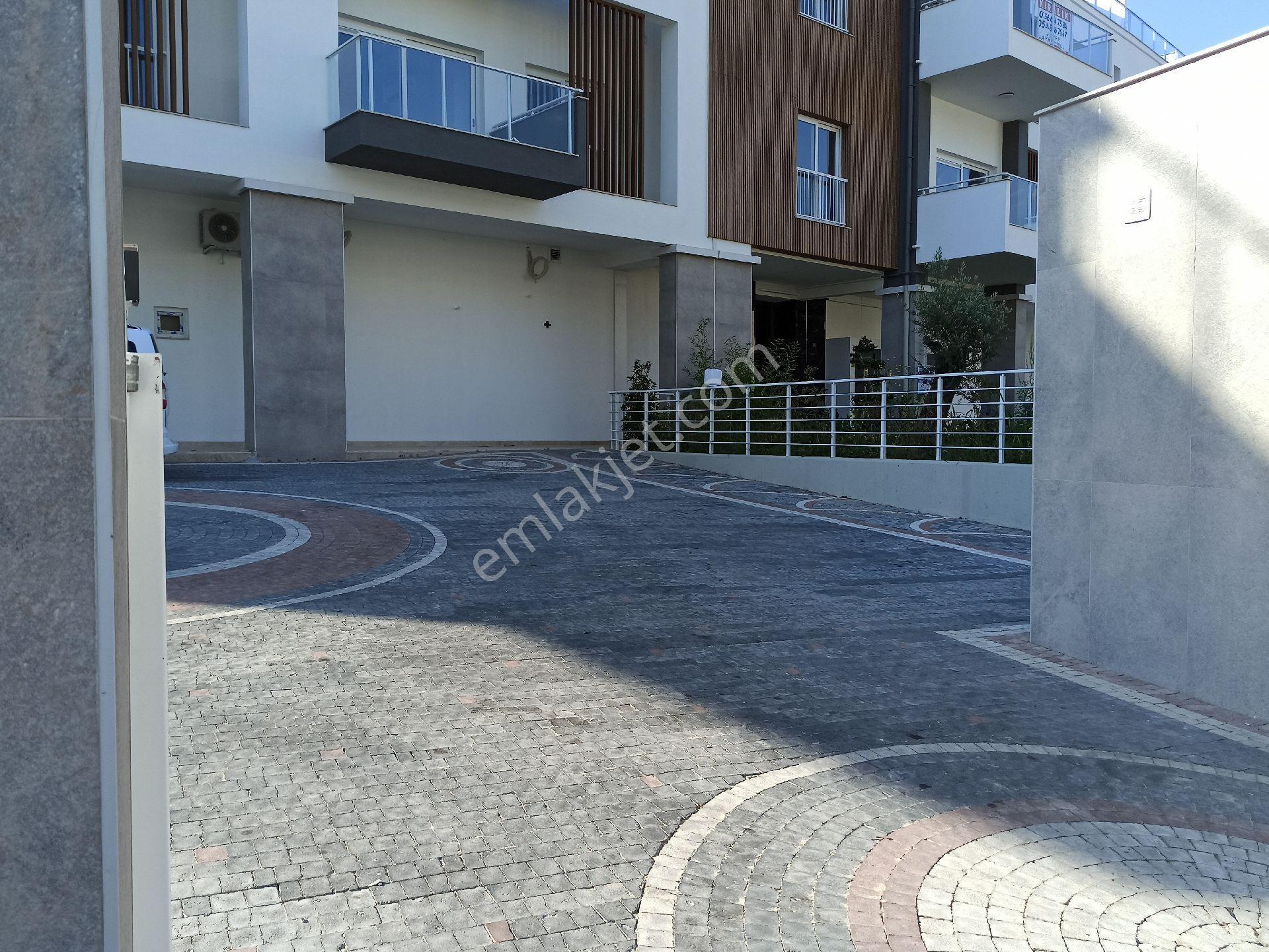 Kadınlar Denizi Ata Residence Deniz Ve Havuz Manzaralı Lüks 2+1 Çatı Dubleks Daire - Görsel 12