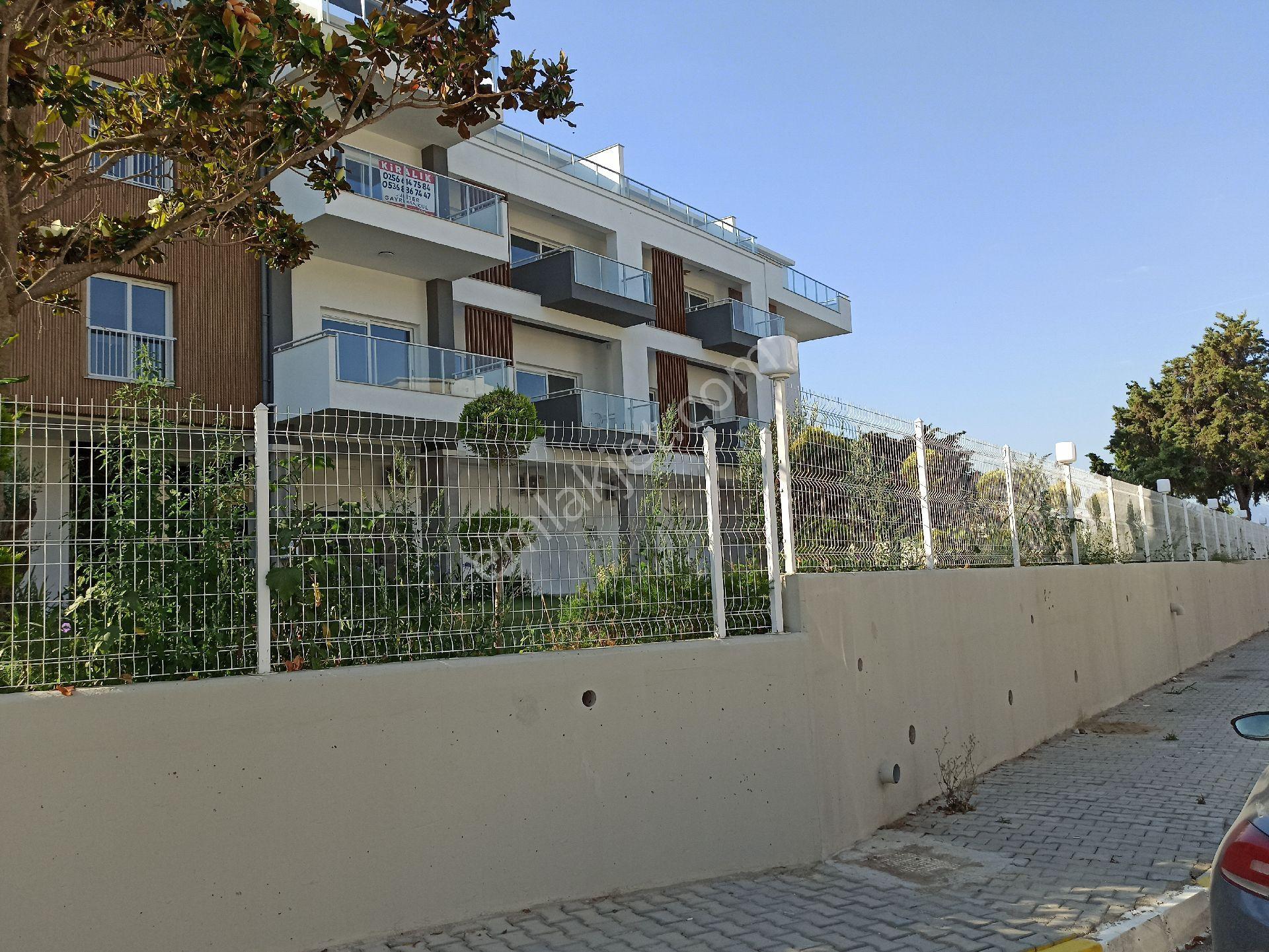 Kadınlar Denizi Ata Residence Deniz Ve Havuz Manzaralı Lüks 2+1 Çatı Dubleks Daire - Görsel 3