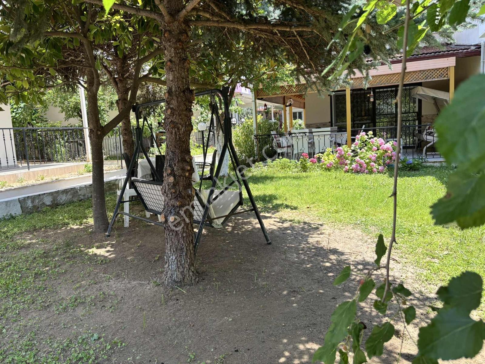 Kuşadası Denize Sağlık Ocağına Alışveriş Merkezine Çok Yakın - Görsel 18
