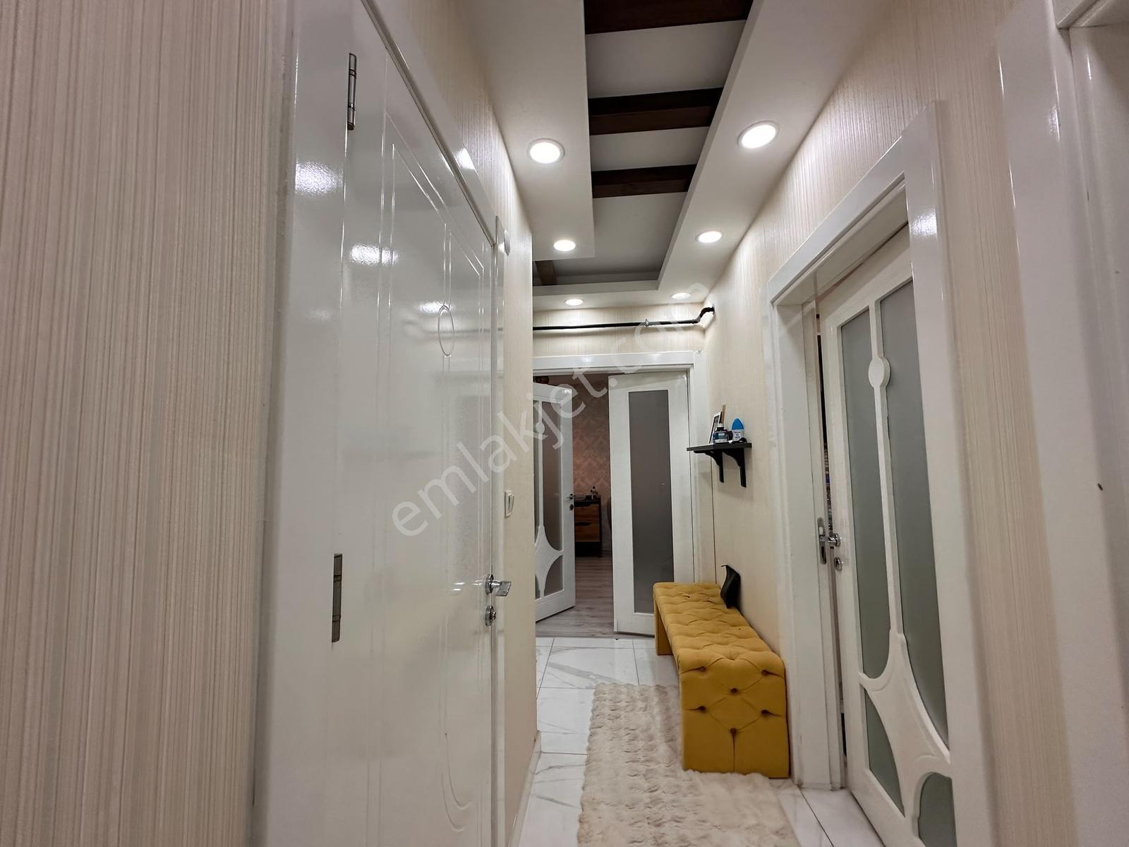 Tarcanlardan Kartepe F.s.m. Karcityde Havuzlu Site Arakat 2+1 - Görsel 7