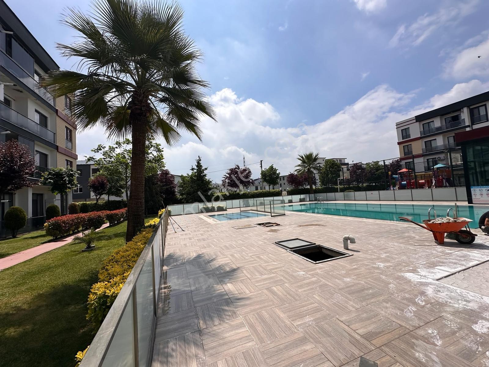 Tarcanlardan Kartepe F.s.m. Karcityde Havuzlu Site Arakat 2+1 - Görsel 23
