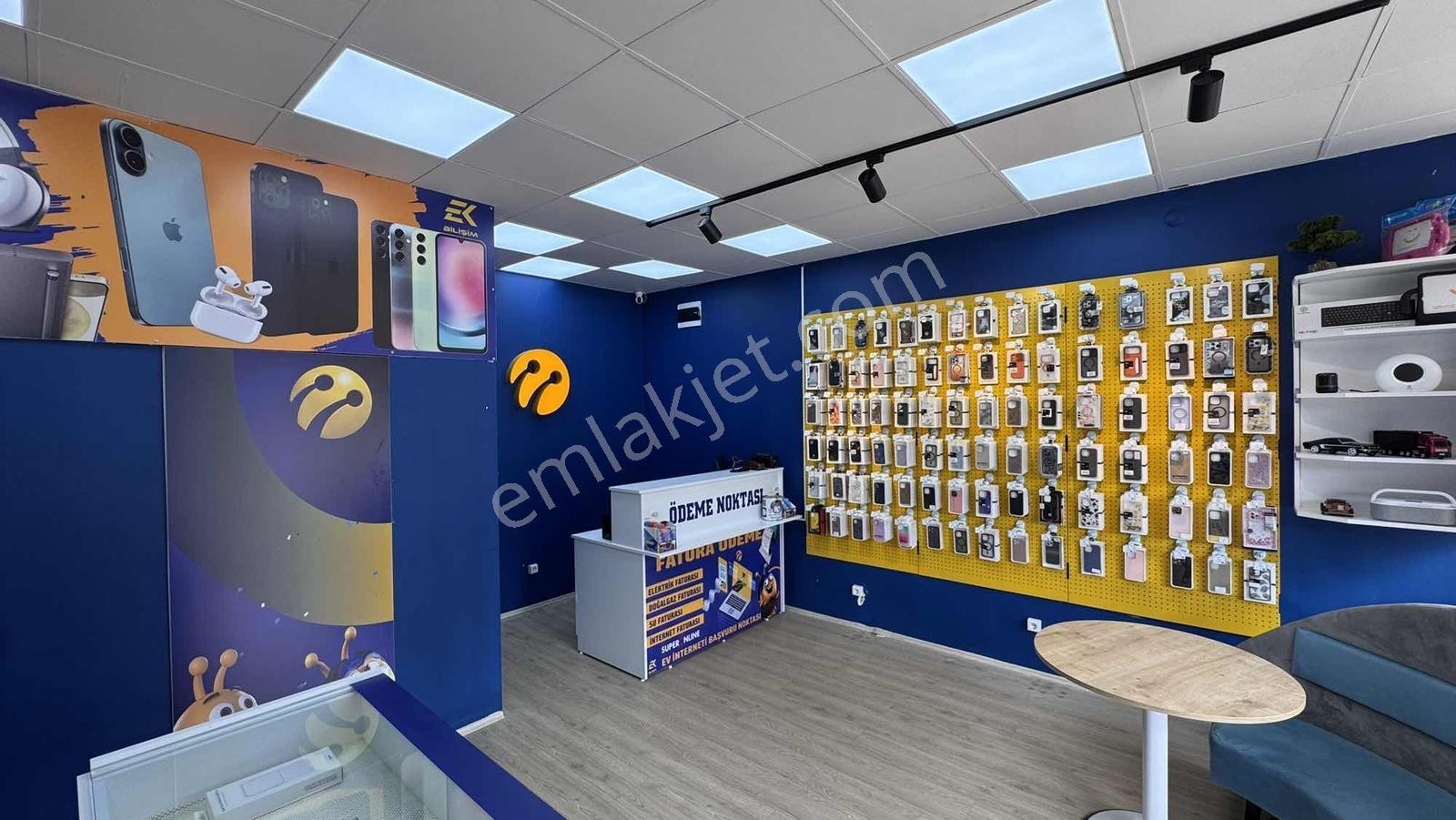 Full Dekorasyonlu Devren Kiralık Telefon & Aksesuar Mağazası - Görsel 3