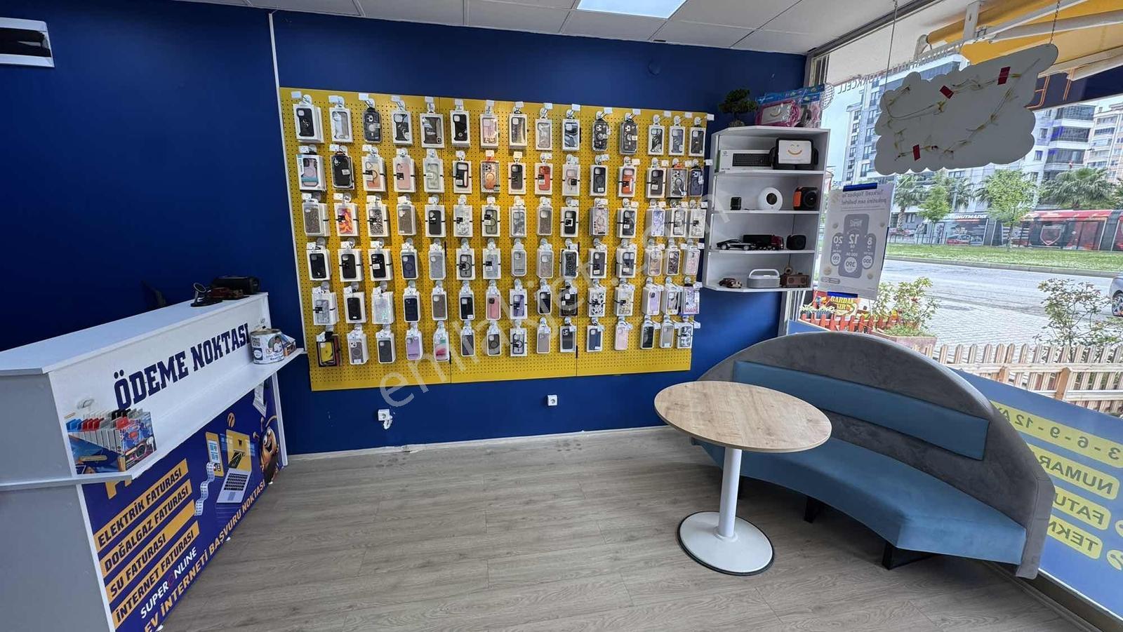 Full Dekorasyonlu Devren Kiralık Telefon & Aksesuar Mağazası - Görsel 2