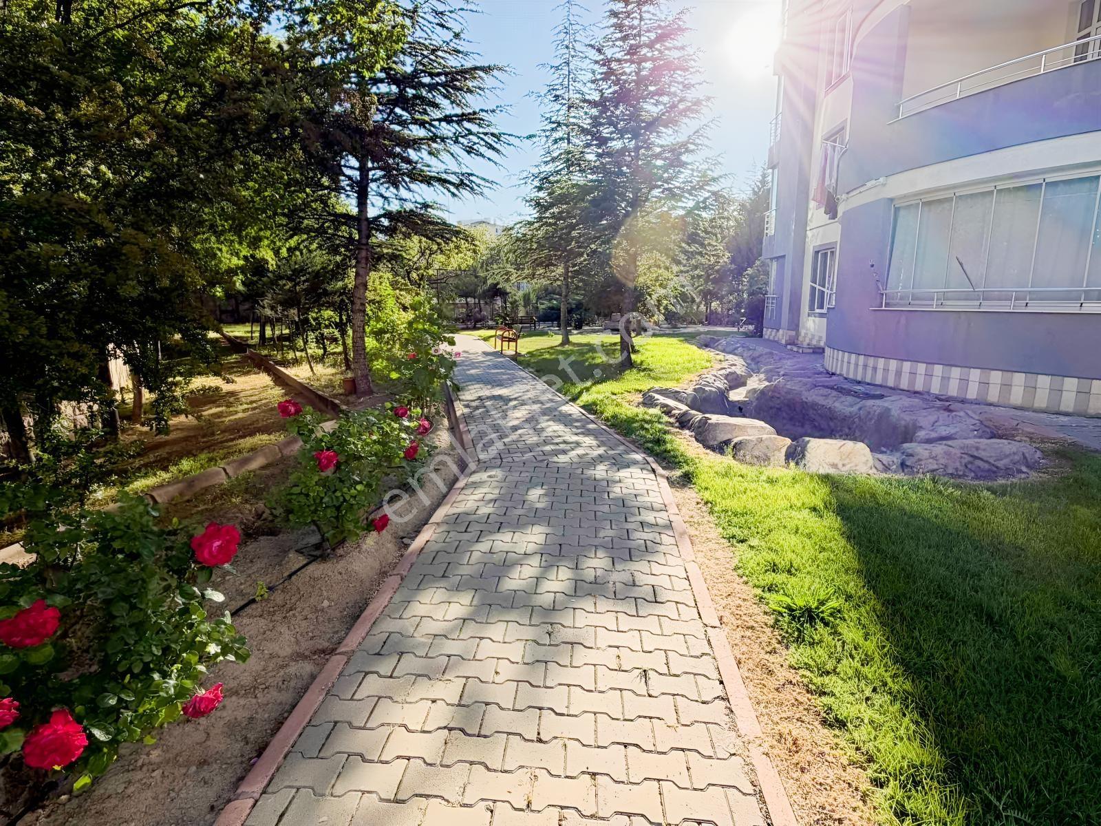 Esenyurtta Site İçi Lüx 3+1 Satılık Daire - Görsel 2