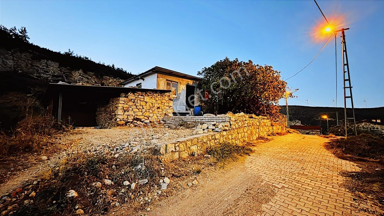 Foça Kocamehmetler'de Satılık 322 M2 Arsa - Görsel 13