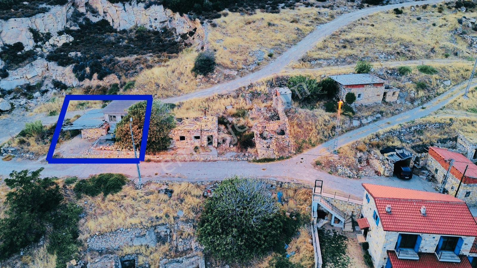 Foça Kocamehmetler'de Satılık 322 M2 Arsa - Görsel 25