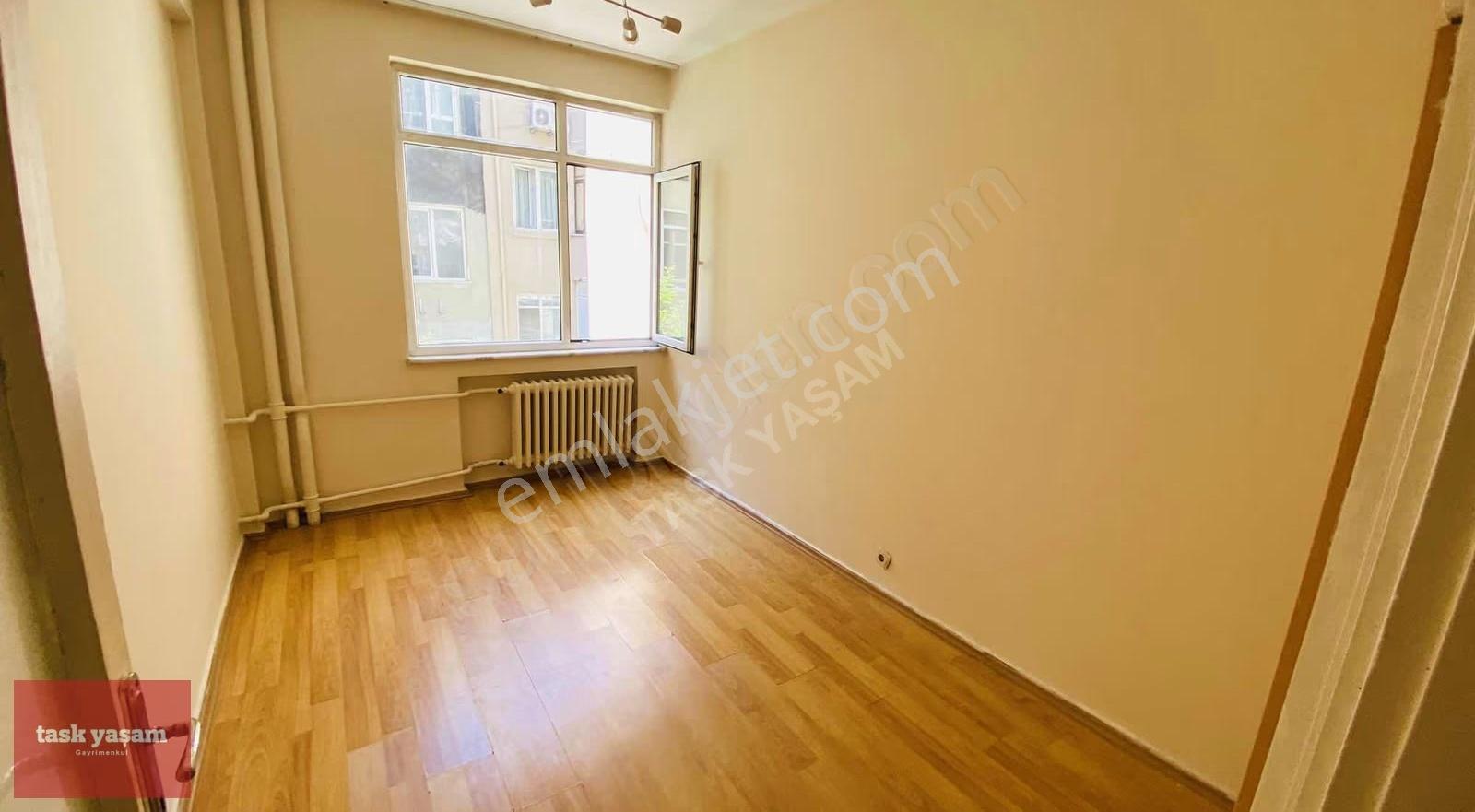 Şişli Merkez Mah Perihan Sokakta Kiralık Yüksek Giriş 3+1 Daire - Görsel 17