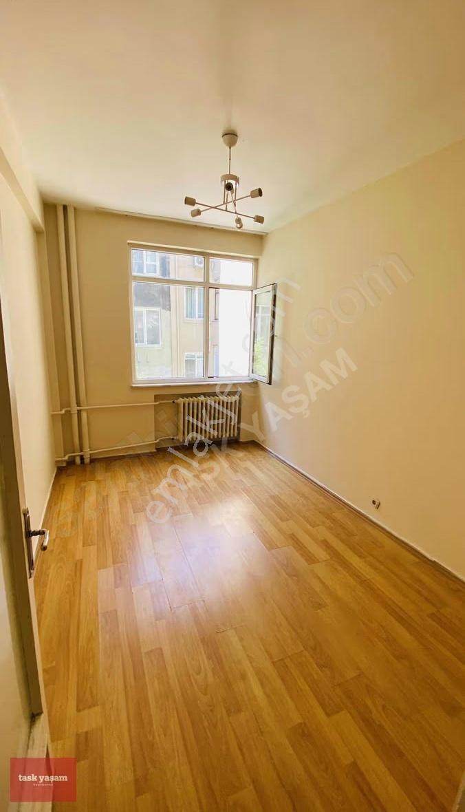 Şişli Merkez Mah Perihan Sokakta Kiralık Yüksek Giriş 3+1 Daire - Görsel 16