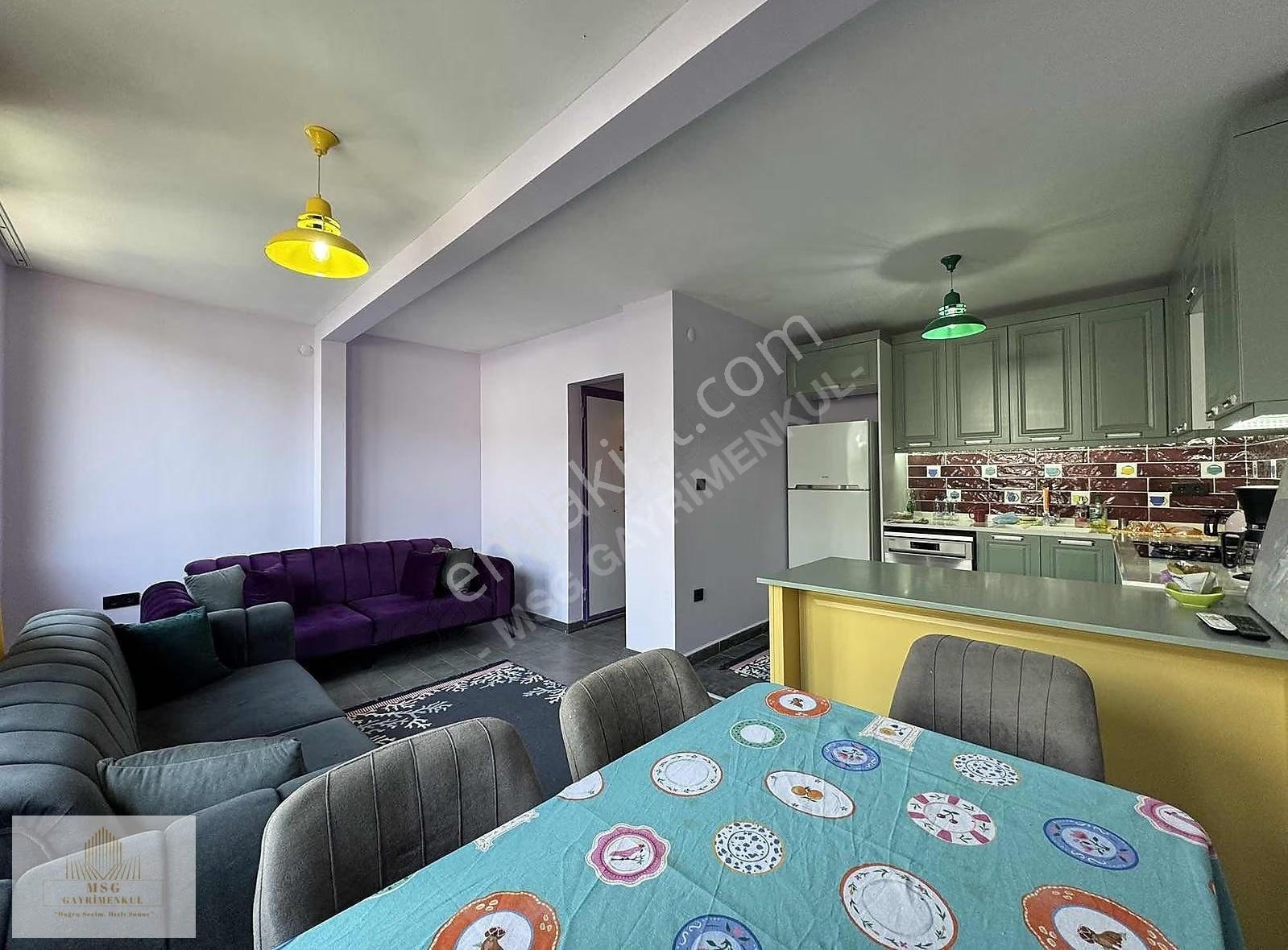 Msg'den Karşıyakada Sahile 400 Metre -modern Tadilatlı 2+1 Daire - Görsel 10