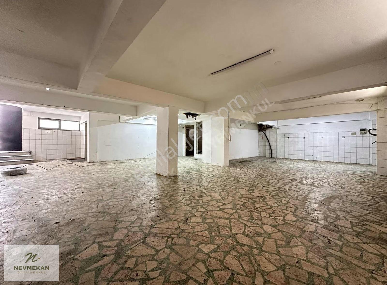 Nevmekan'dan Ana Cadde Üstü 600m2 Kiralık Depolu Dükkan - Görsel 12