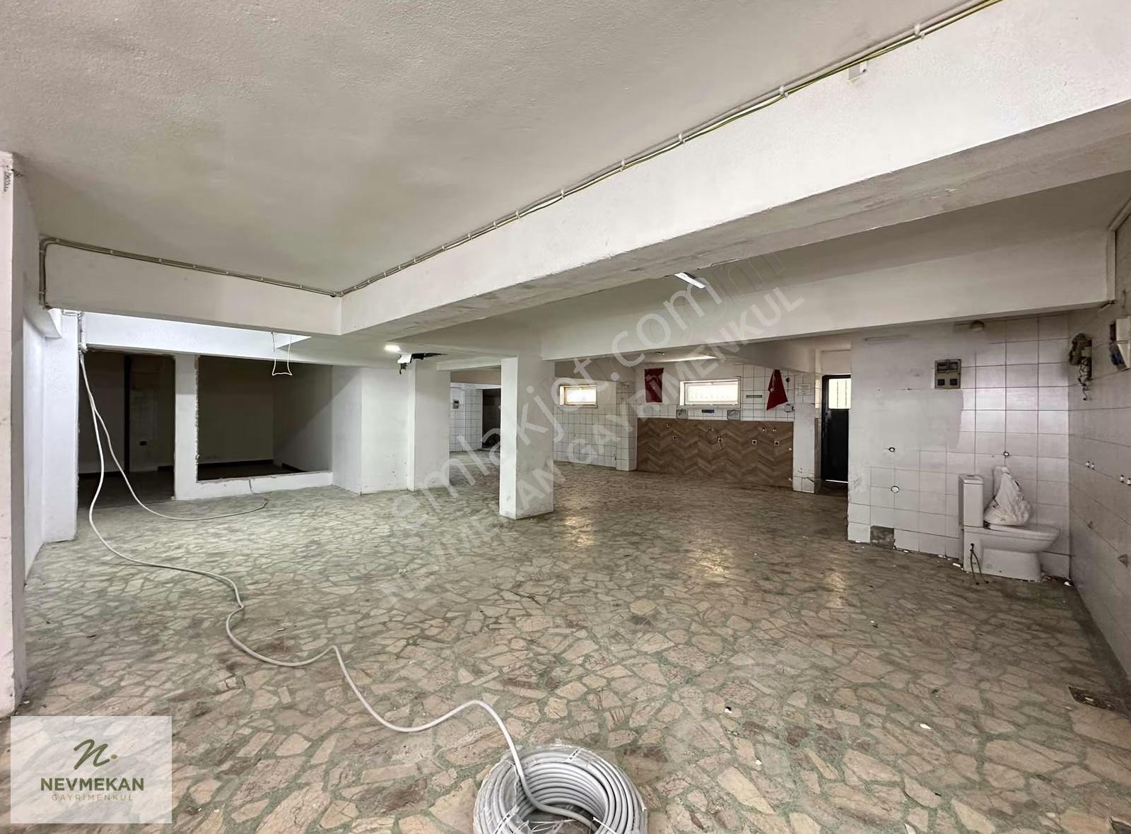 Nevmekan'dan Ana Cadde Üstü 600m2 Kiralık Depolu Dükkan - Görsel 14