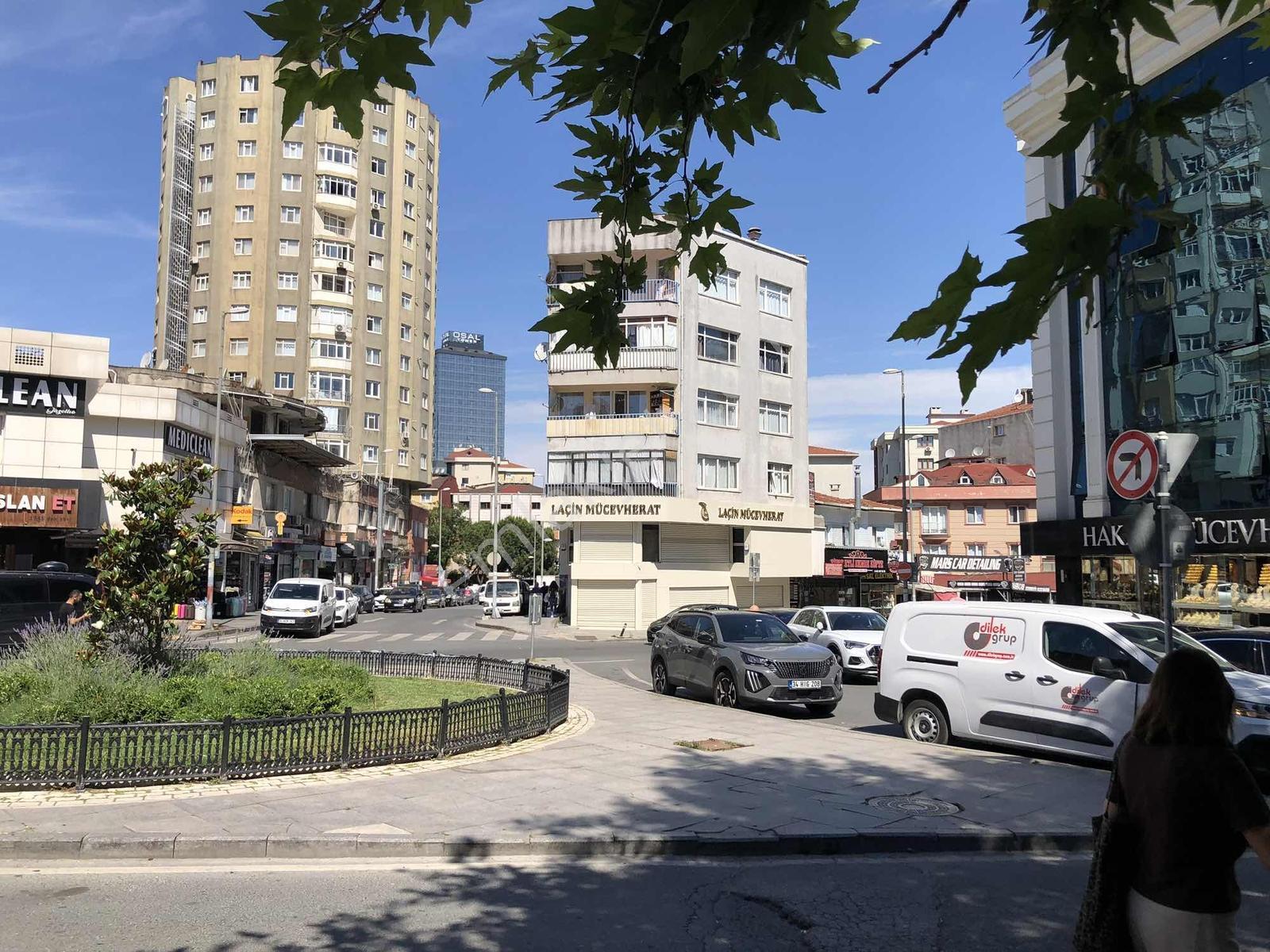 Küçükbakkalköy Kastelli İş Merkezinde Eşyalı Ofis 19.000tl - Görsel 25