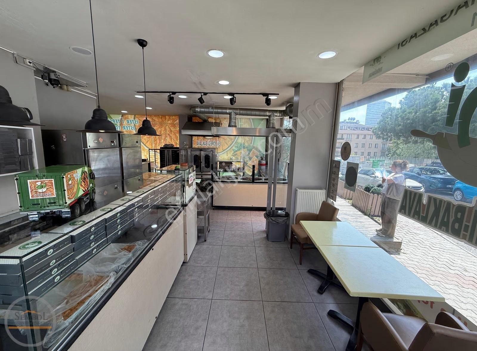 Ataşehir Örnek Mah. Kurumsal Kiracılı 150 M2 Satılık Dükkan - Görsel 17