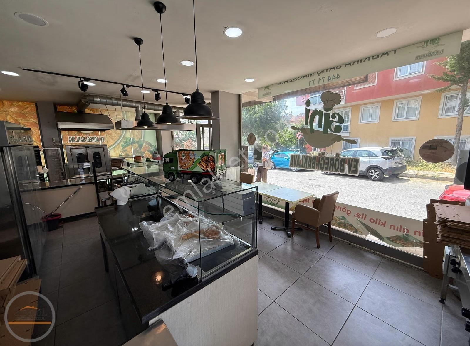 Ataşehir Örnek Mah. Kurumsal Kiracılı 150 M2 Satılık Dükkan - Görsel 10