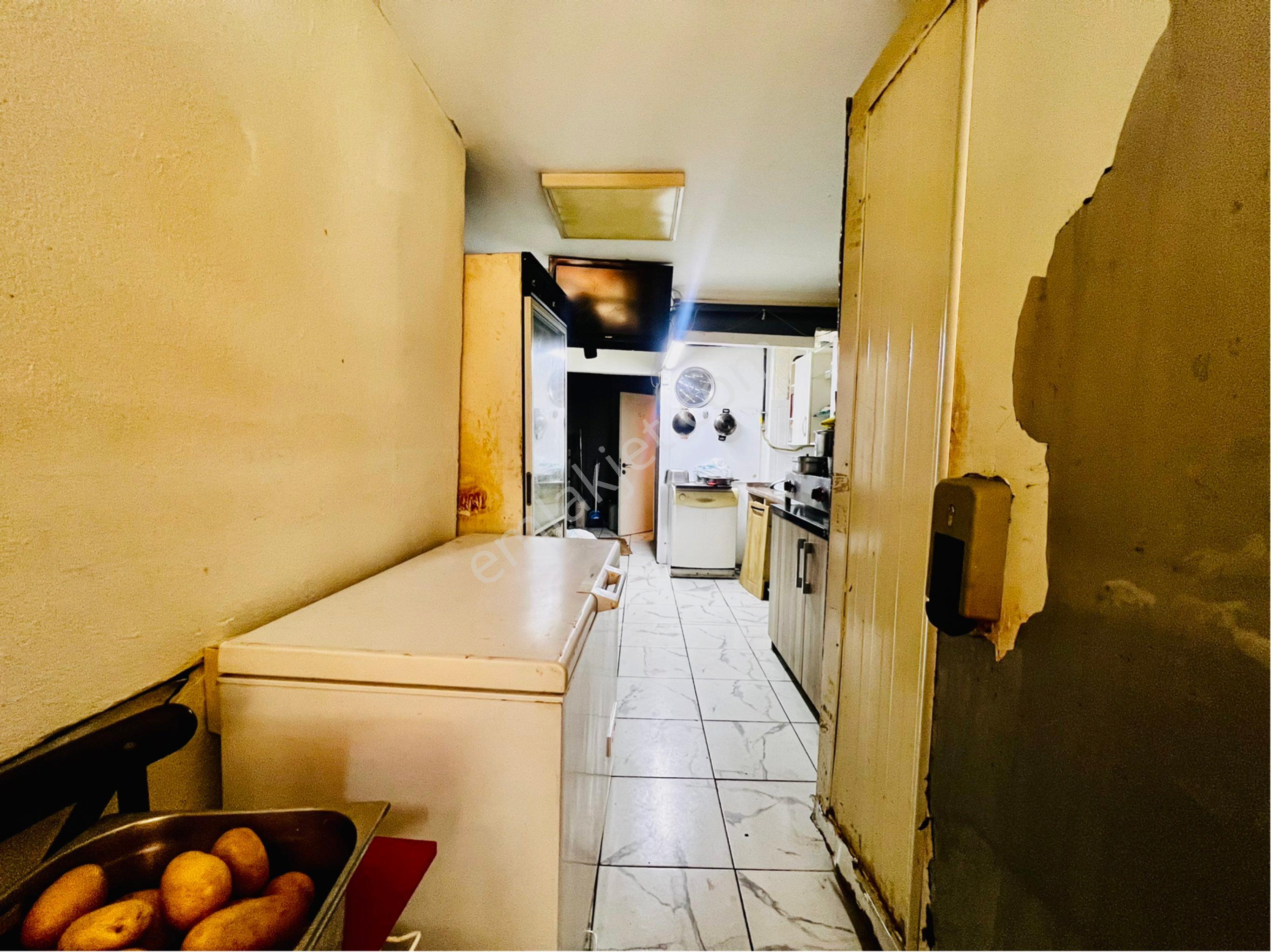 Üsküdar'ın En İşlek Noktalarından Birinde Devren Kiralık İş Yeri! - Görsel 16