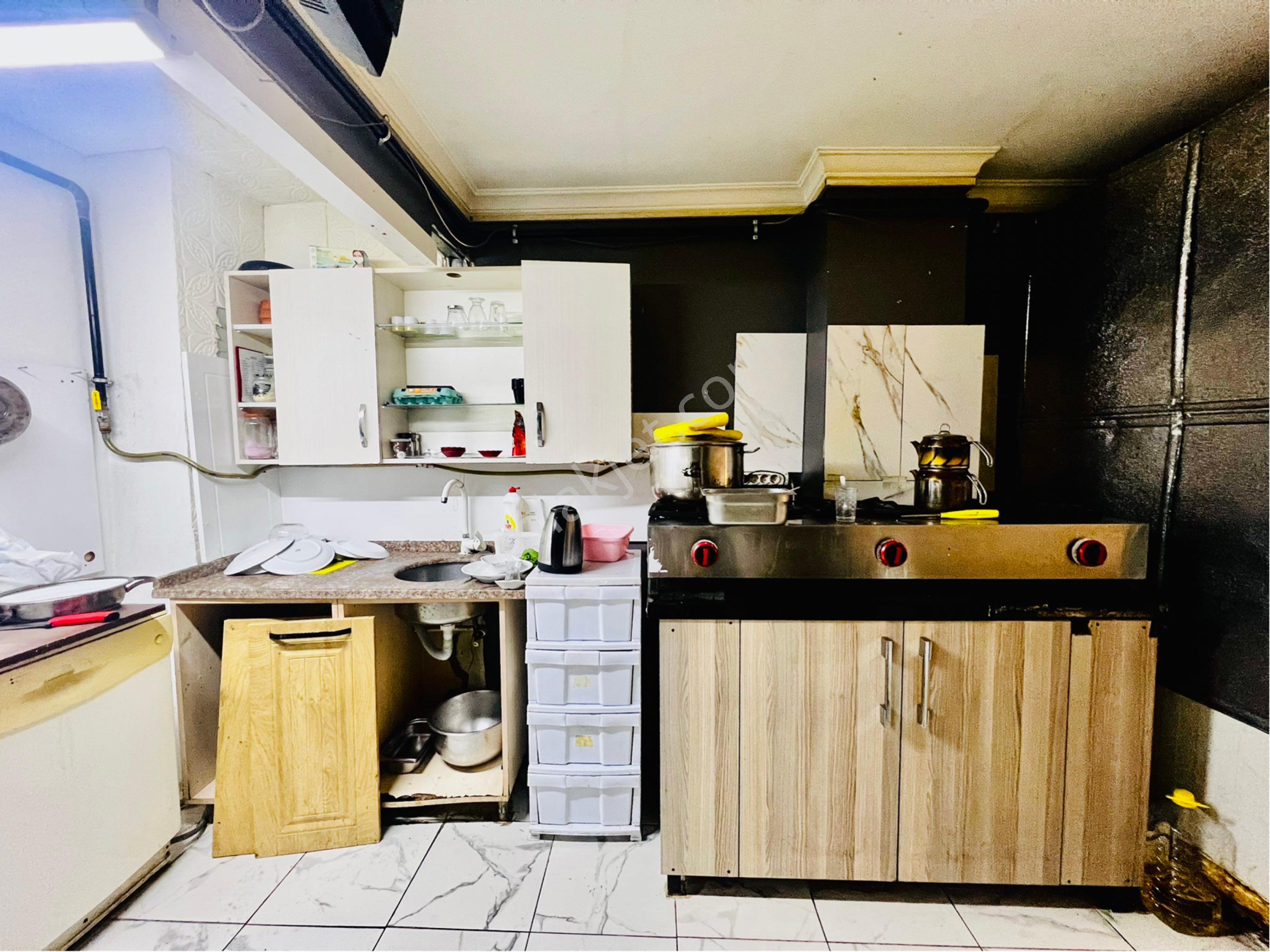 Üsküdar'ın En İşlek Noktalarından Birinde Devren Kiralık İş Yeri! - Görsel 9