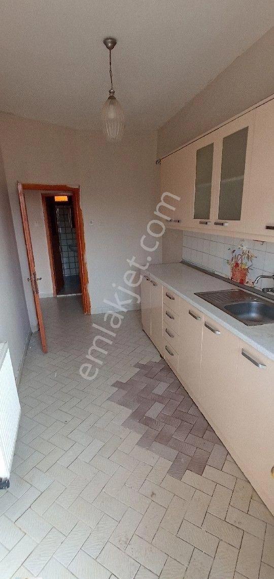 Değirmendere Yalı Mahallesinde 3 .kat 3+1 Kiralık Daire - Görsel 6