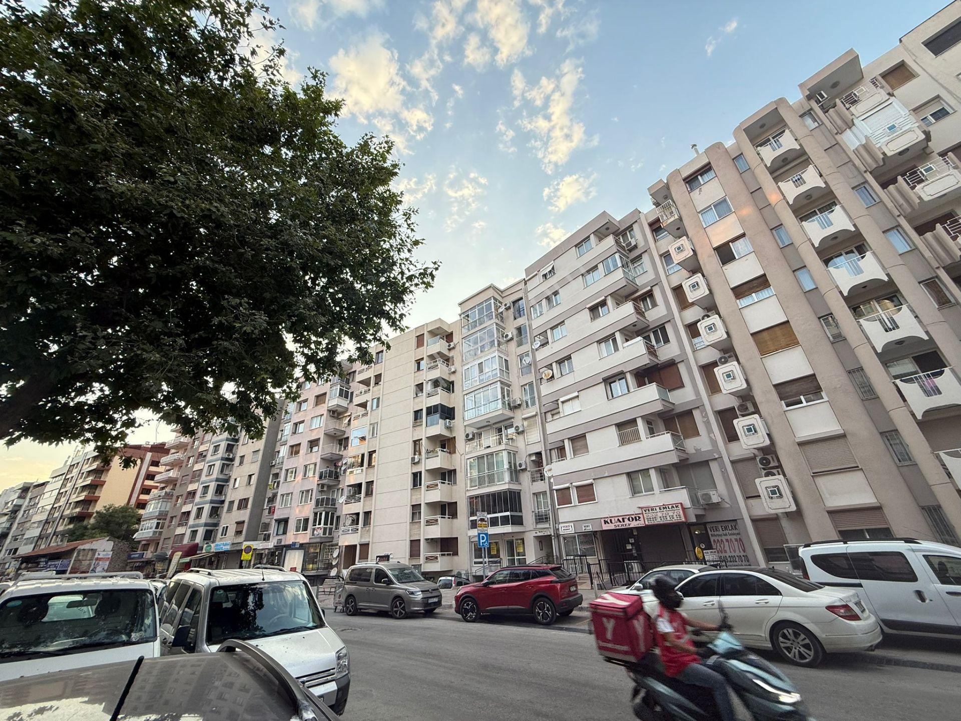 Mithatpaşa Caddesinde Satılık Dükkan Mağaza - Görsel 3