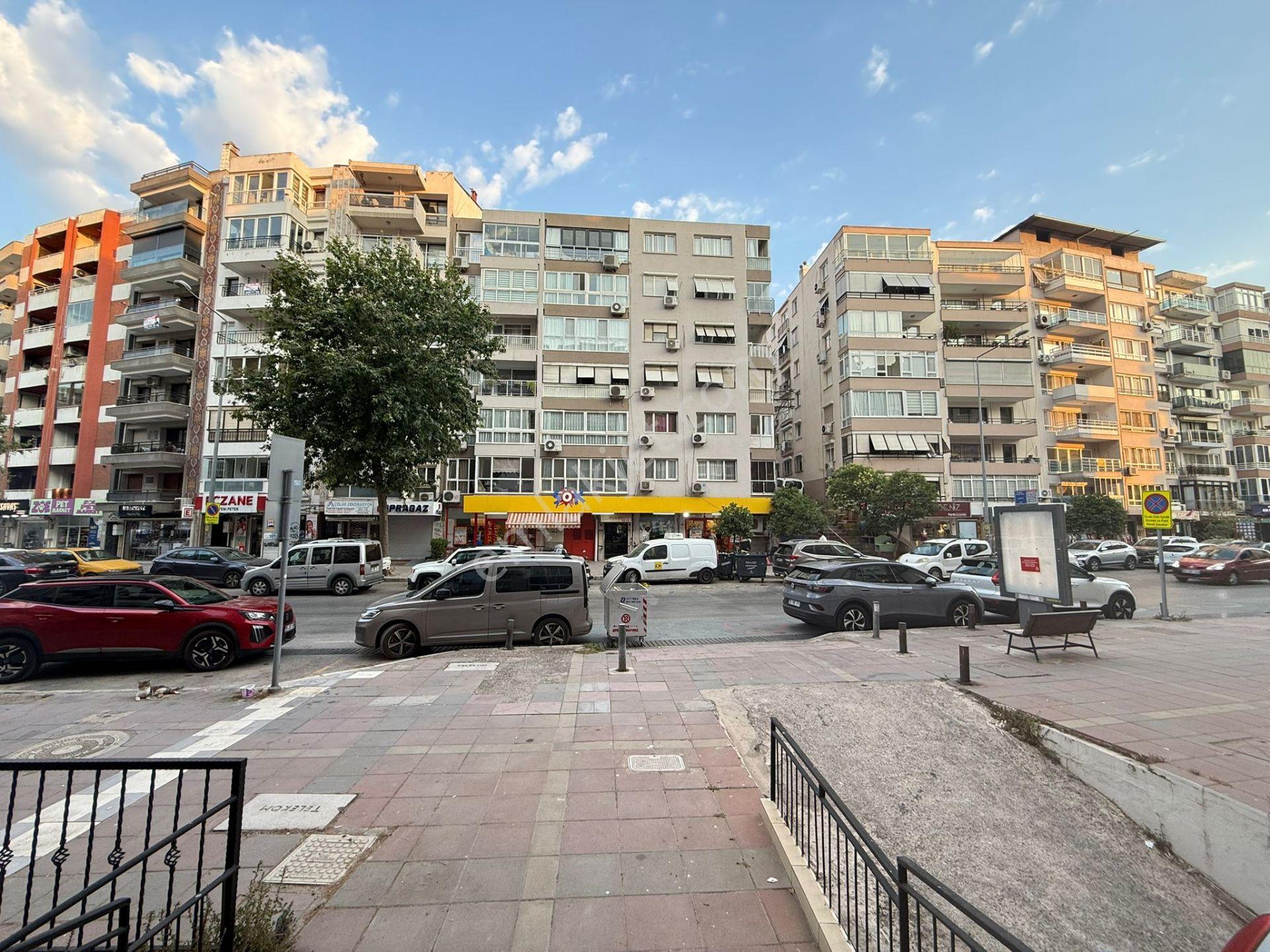 Mithatpaşa Caddesinde Satılık Dükkan Mağaza - Görsel 8