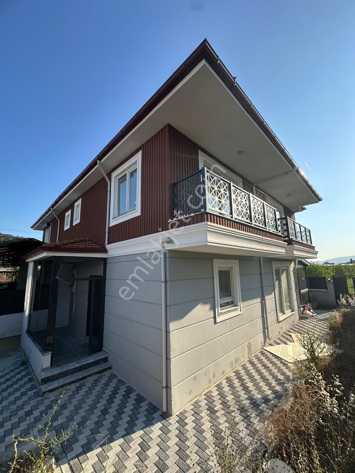 Çaylı Da 3+1 Lüks Villa Yerden Isıtma Altyapılı, Hemen Teslim