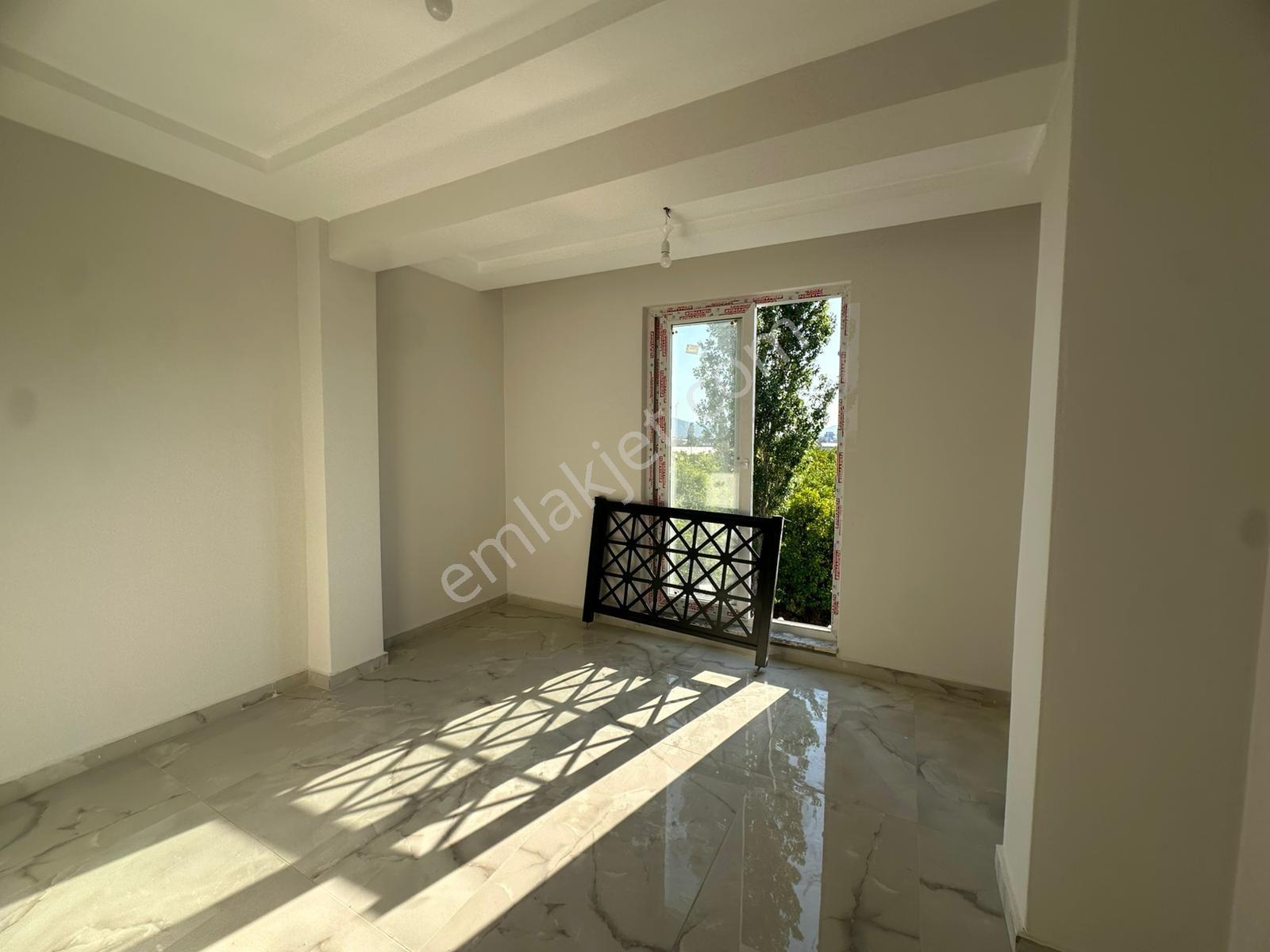 Çaylı Da 3+1 Lüks Villa Yerden Isıtma Altyapılı, Hemen Teslim - Görsel 15